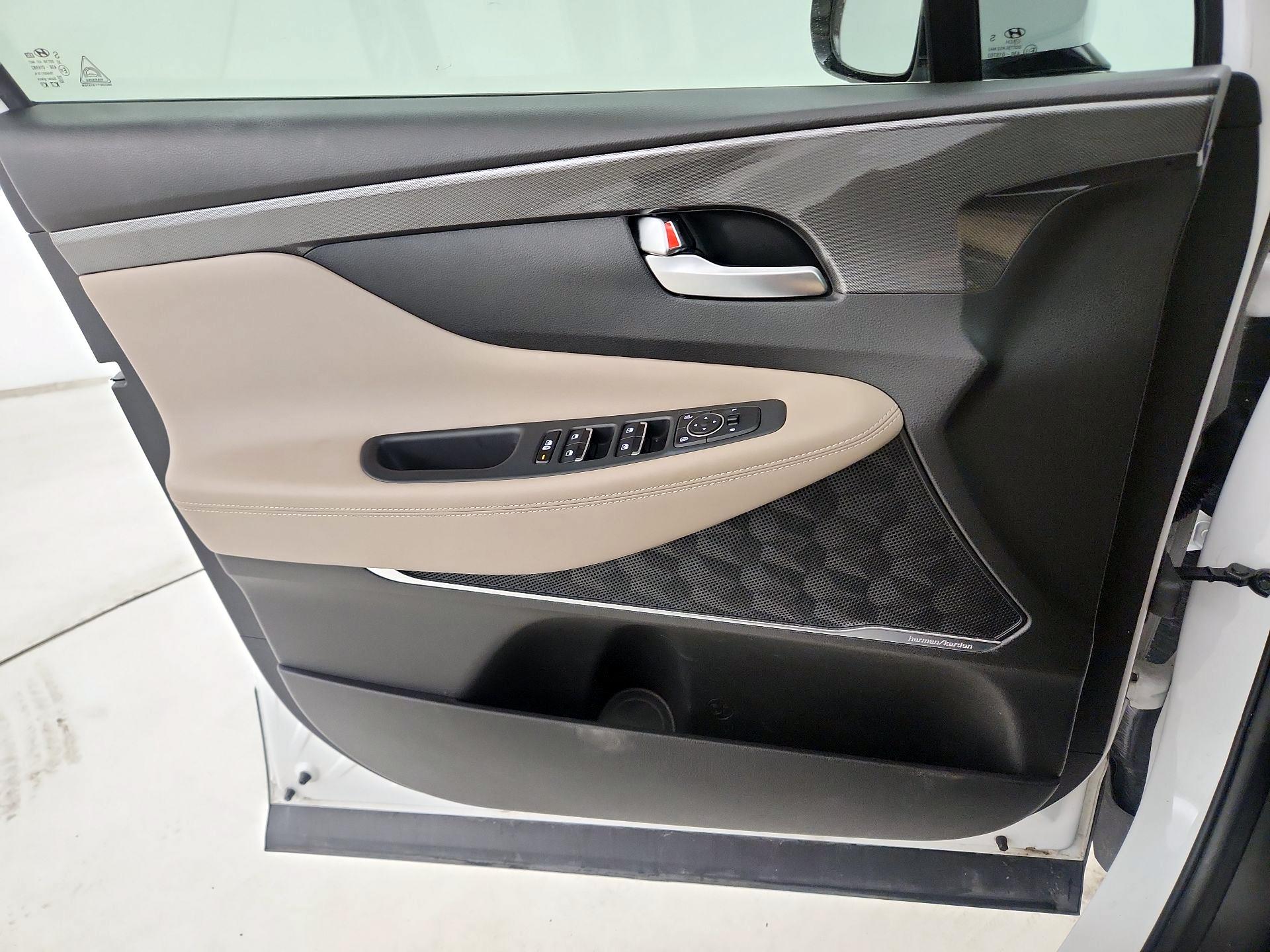 Thumbnail: 2023 Hyundai Santa Fe - 12