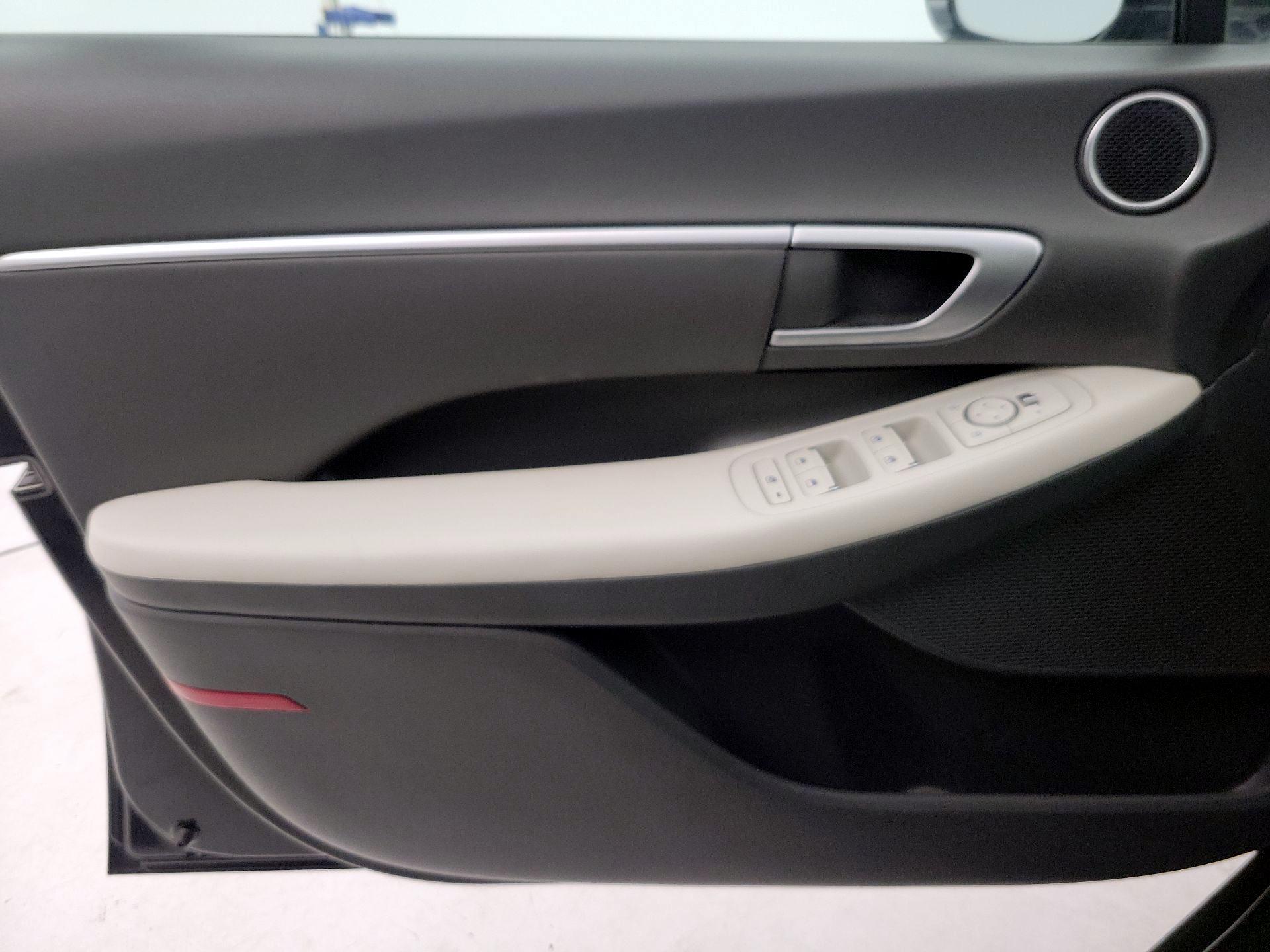 Thumbnail: 2025 Hyundai Sonata - 12