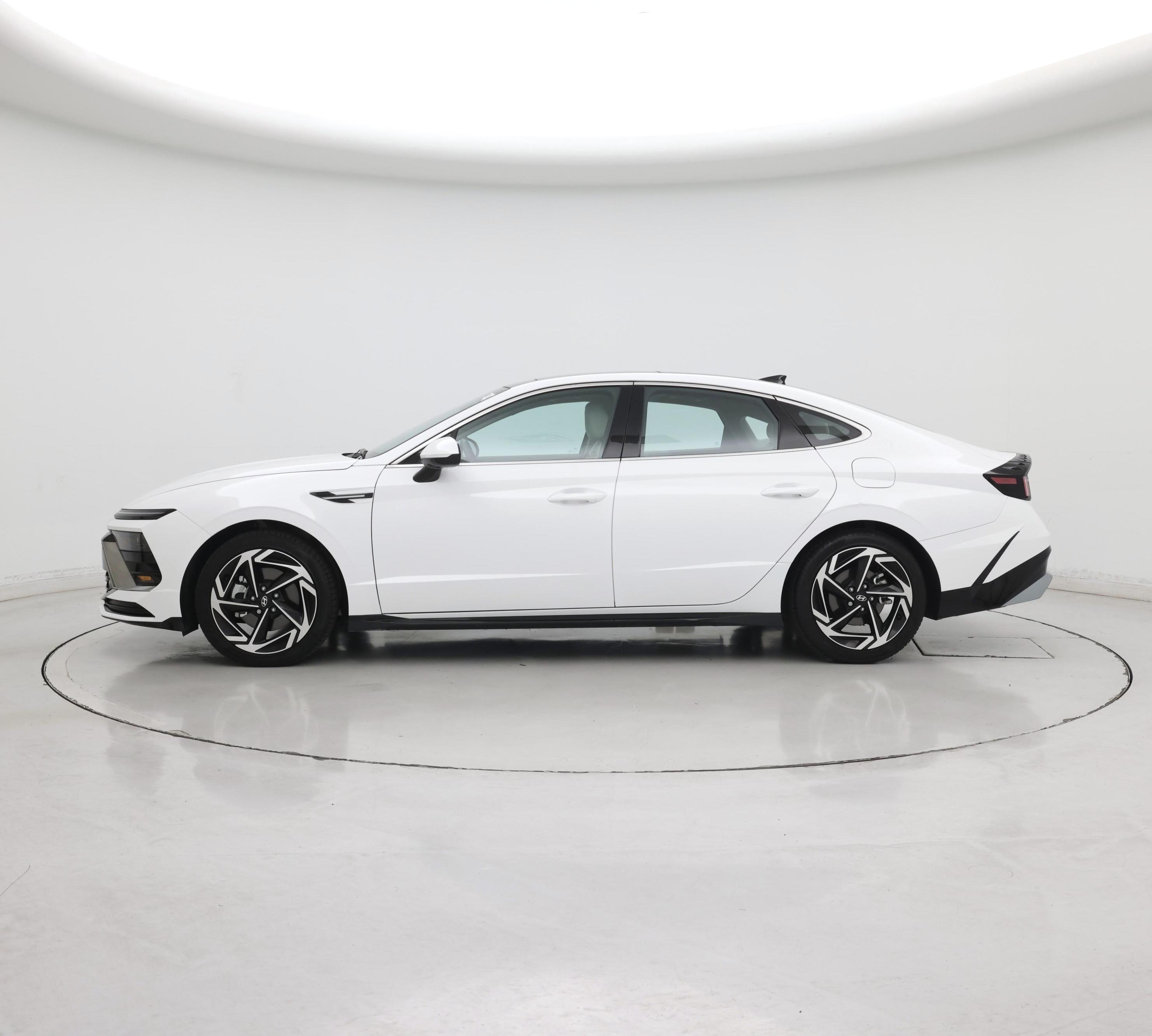 Thumbnail: 2024 Hyundai Sonata - 3