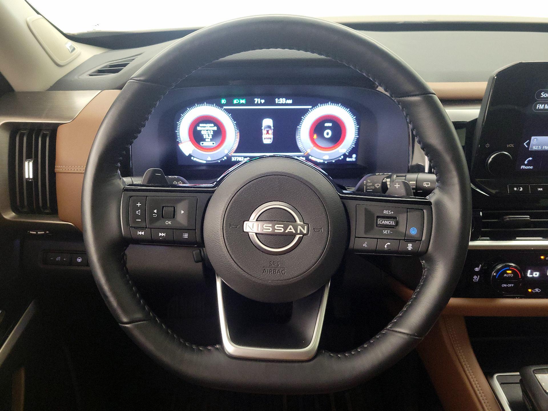 Thumbnail: 2023 Nissan Pathfinder - 10