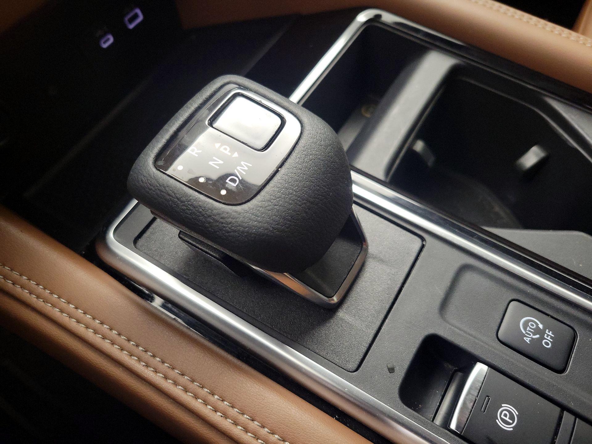 Thumbnail: 2023 Nissan Pathfinder - 17