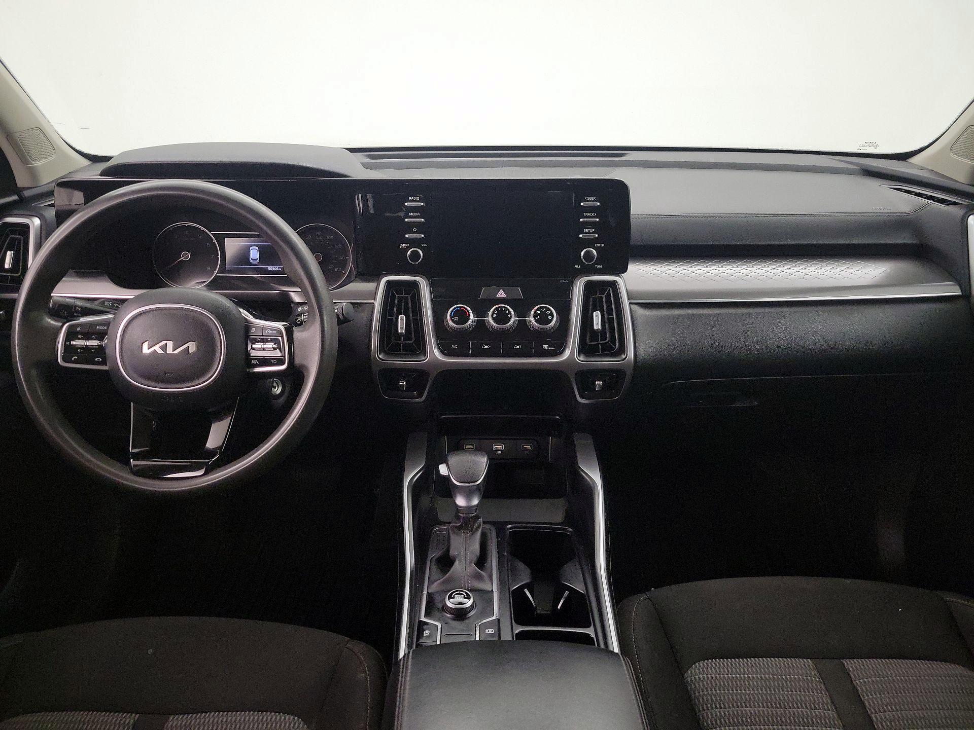 Thumbnail: 2023 Kia Sorento - 9