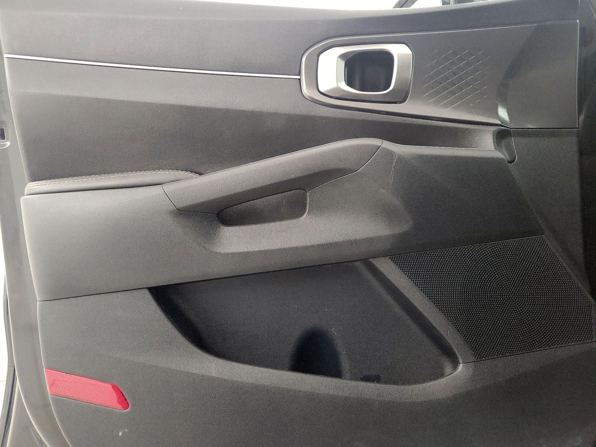 Thumbnail: 2023 Kia Sorento - 12