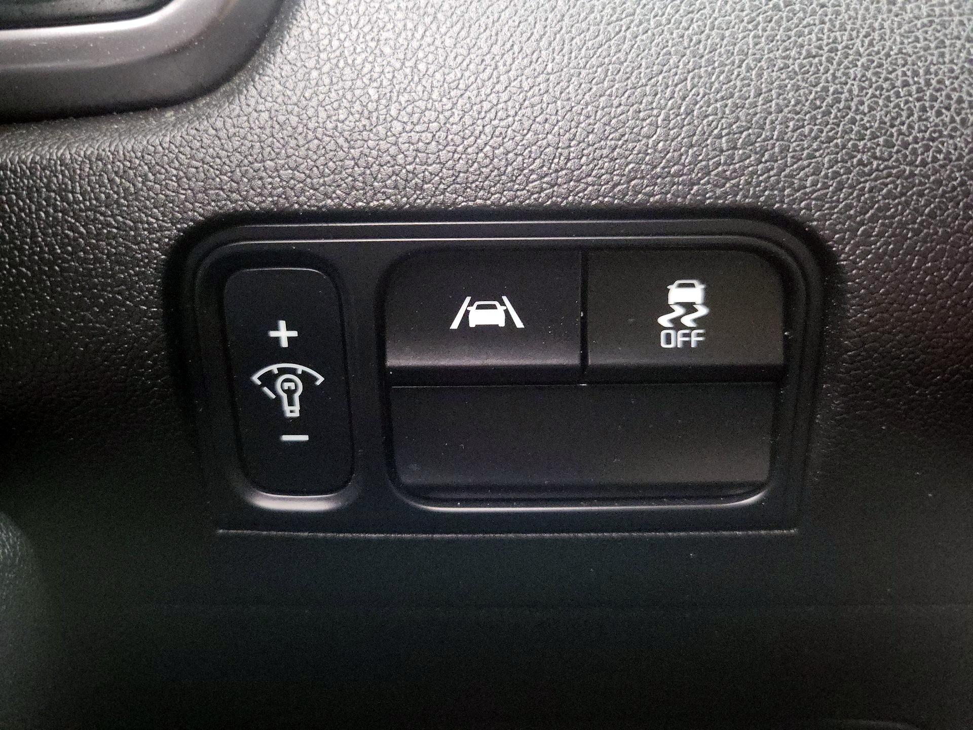 Thumbnail: 2023 Kia Sorento - 13