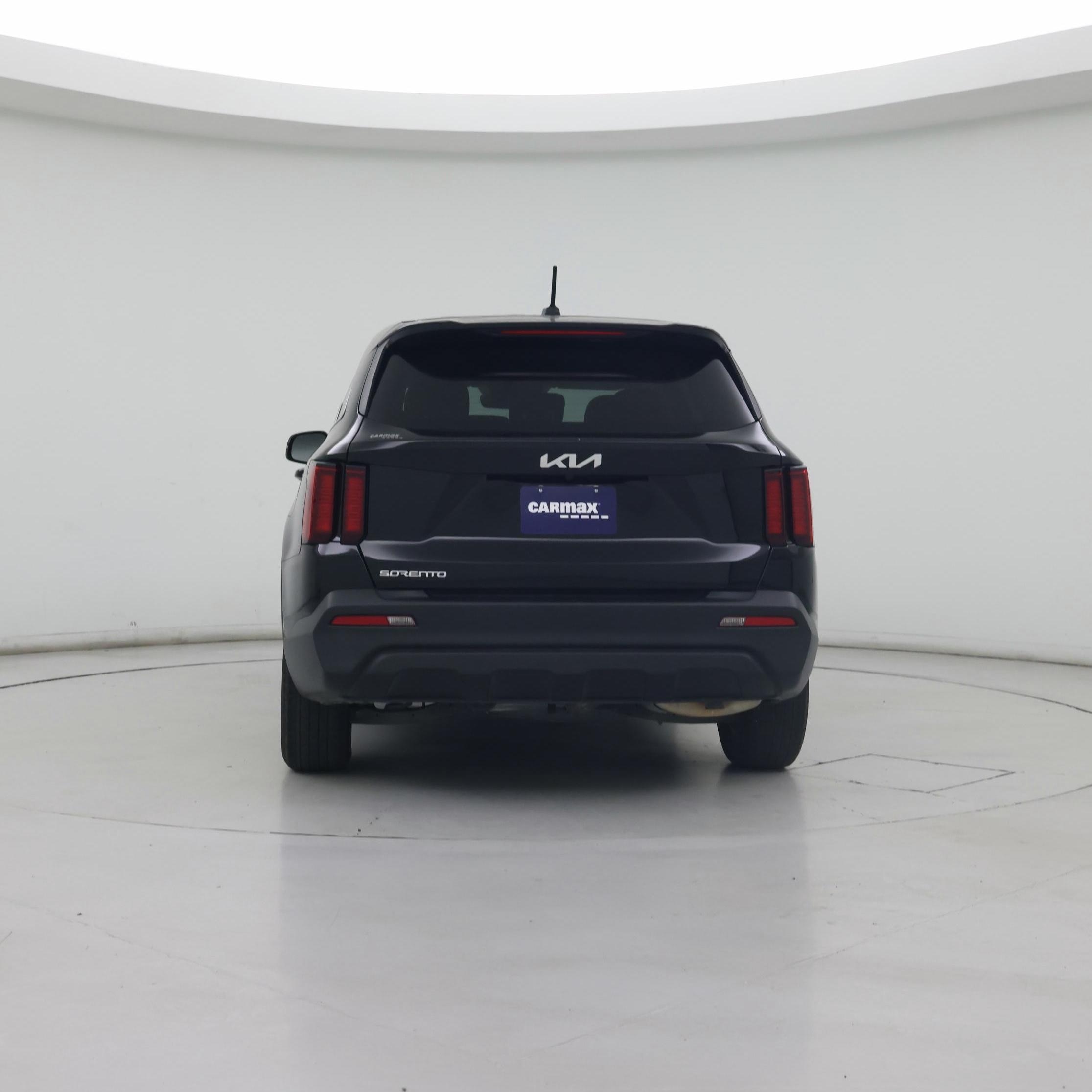 Thumbnail: 2023 Kia Sorento - 6