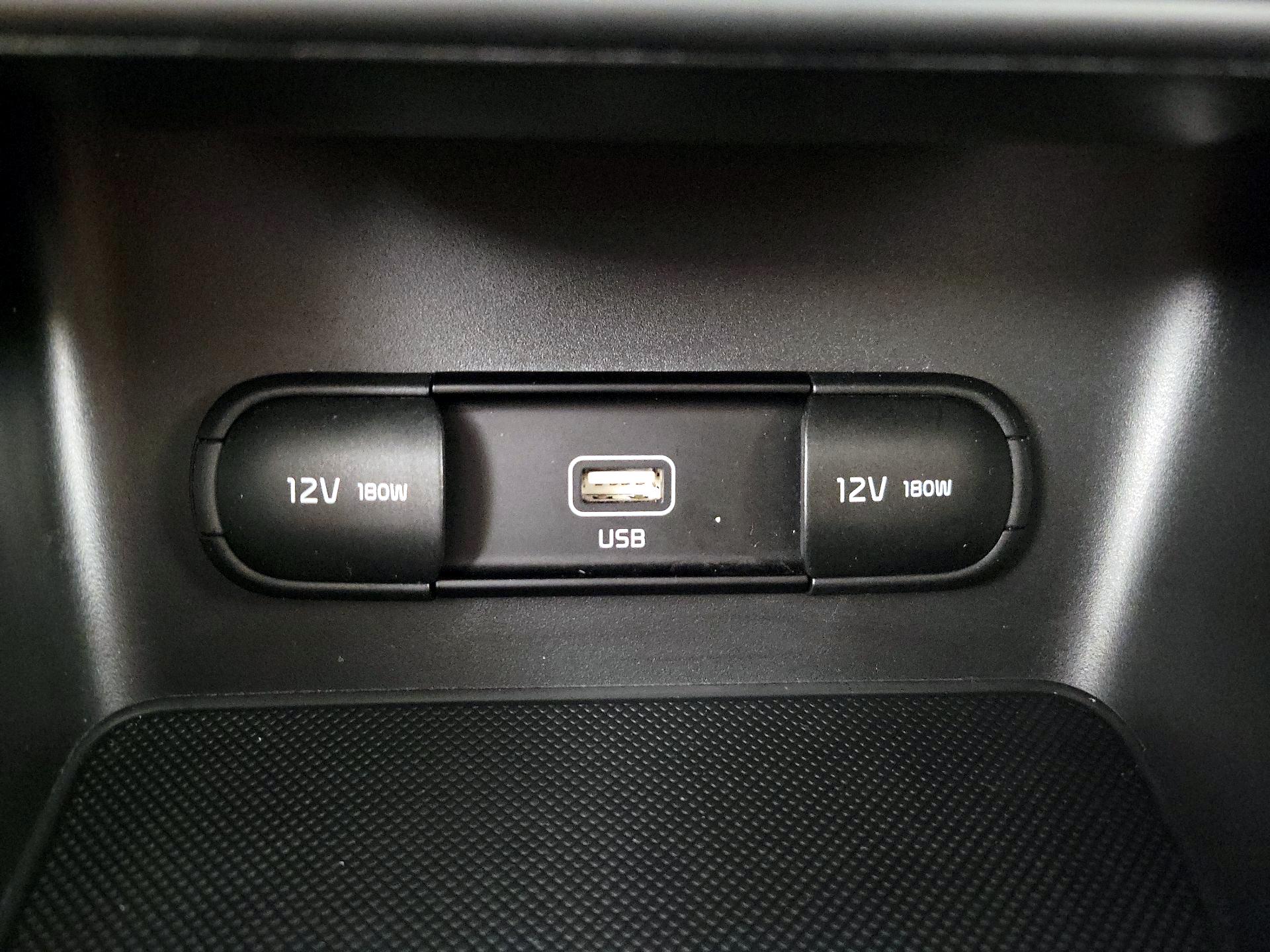 Thumbnail: 2022 Kia Sportage - 18