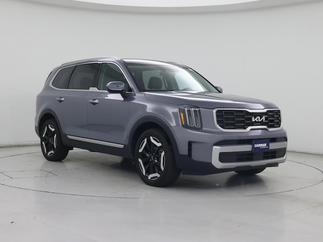 Silver 2025 Kia Telluride S FWD SUV / Crossover Front-Wheel Drive Automatic