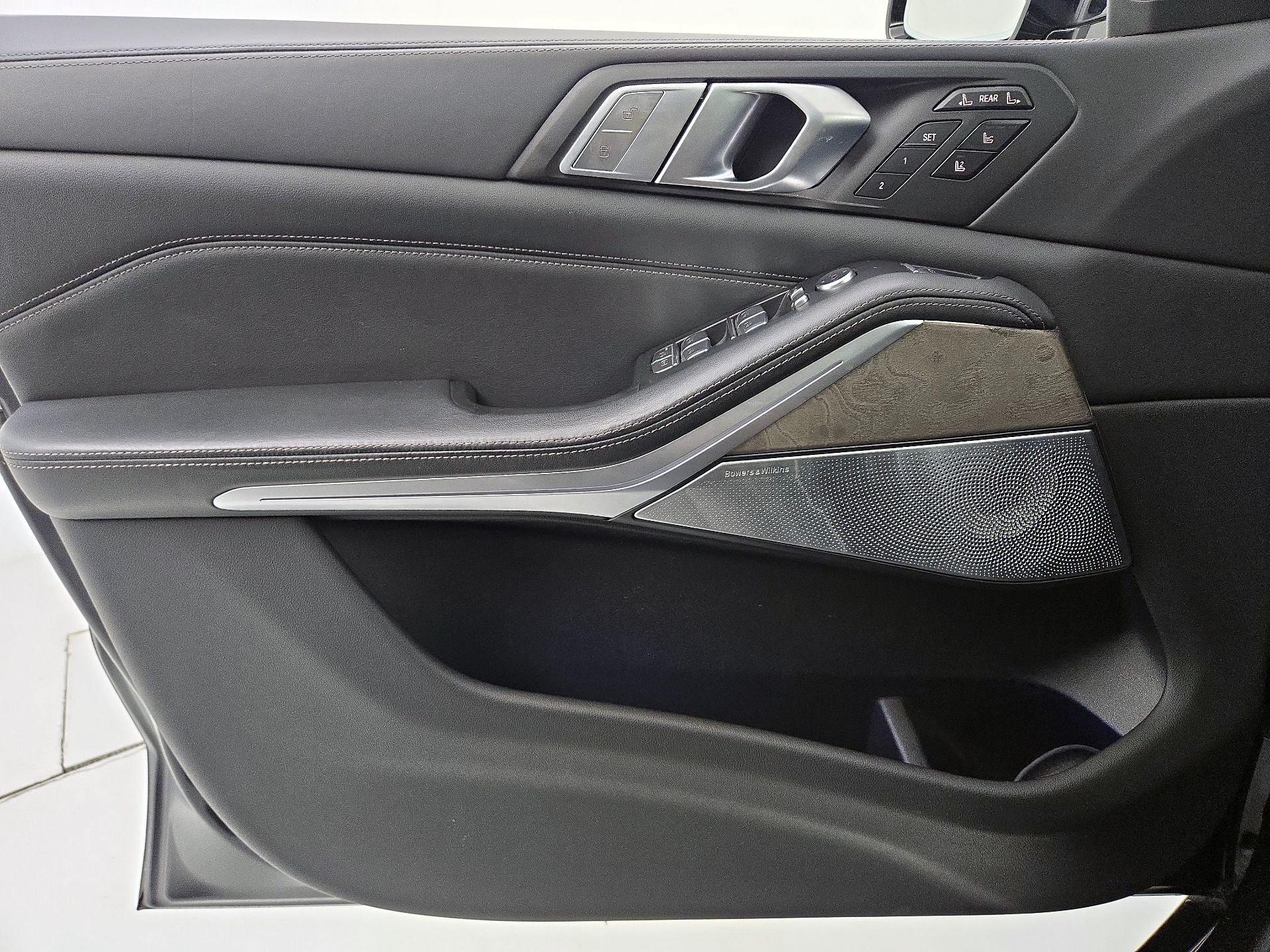 Thumbnail: 2021 BMW X7 - 12