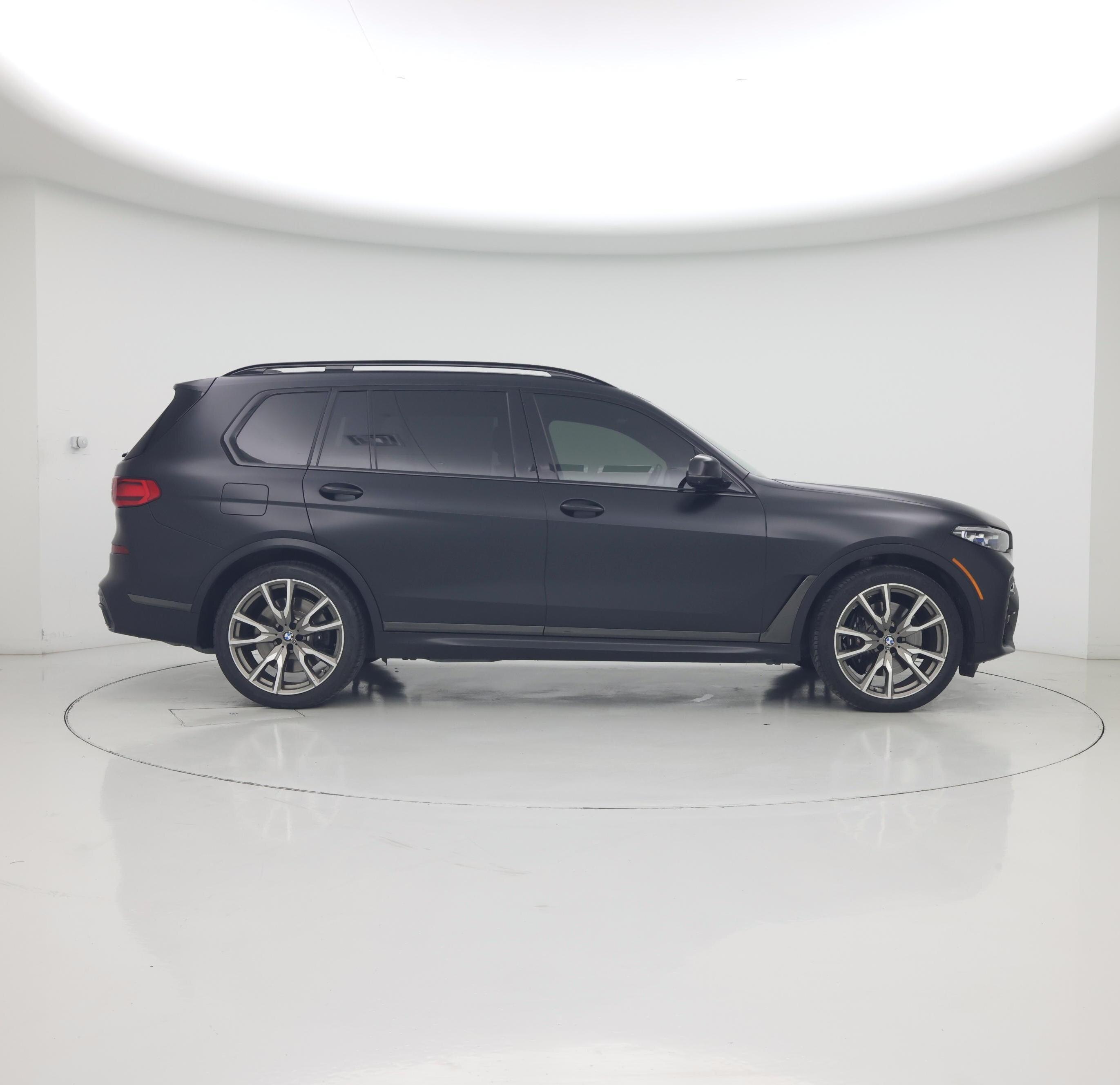 Thumbnail: 2021 BMW X7 - 7