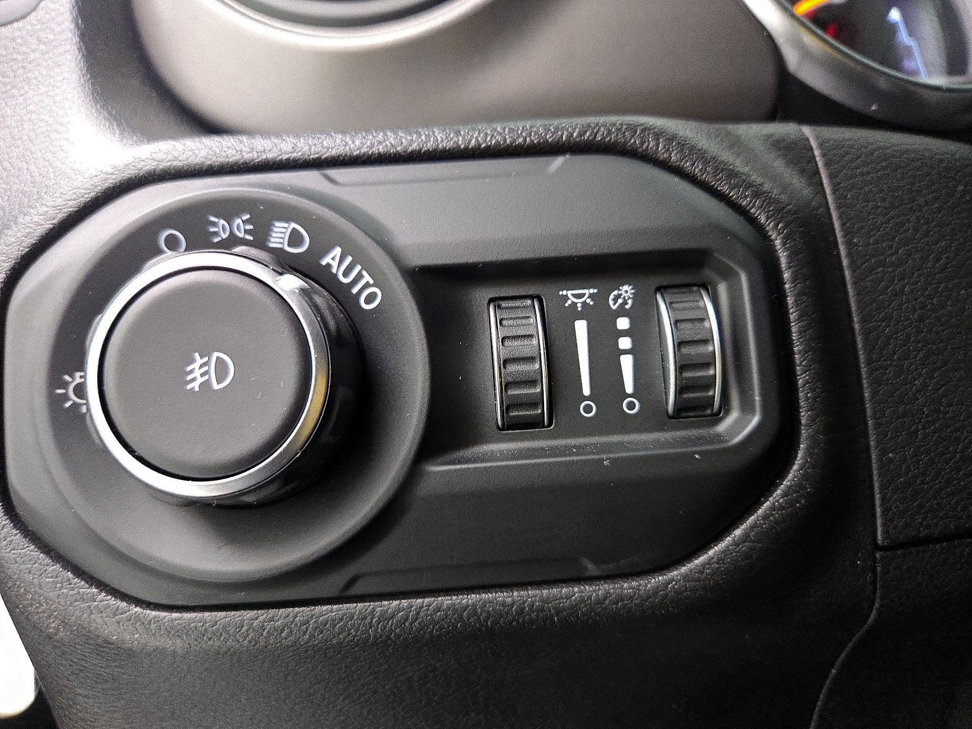 Thumbnail: 2021 Jeep Wrangler - 13