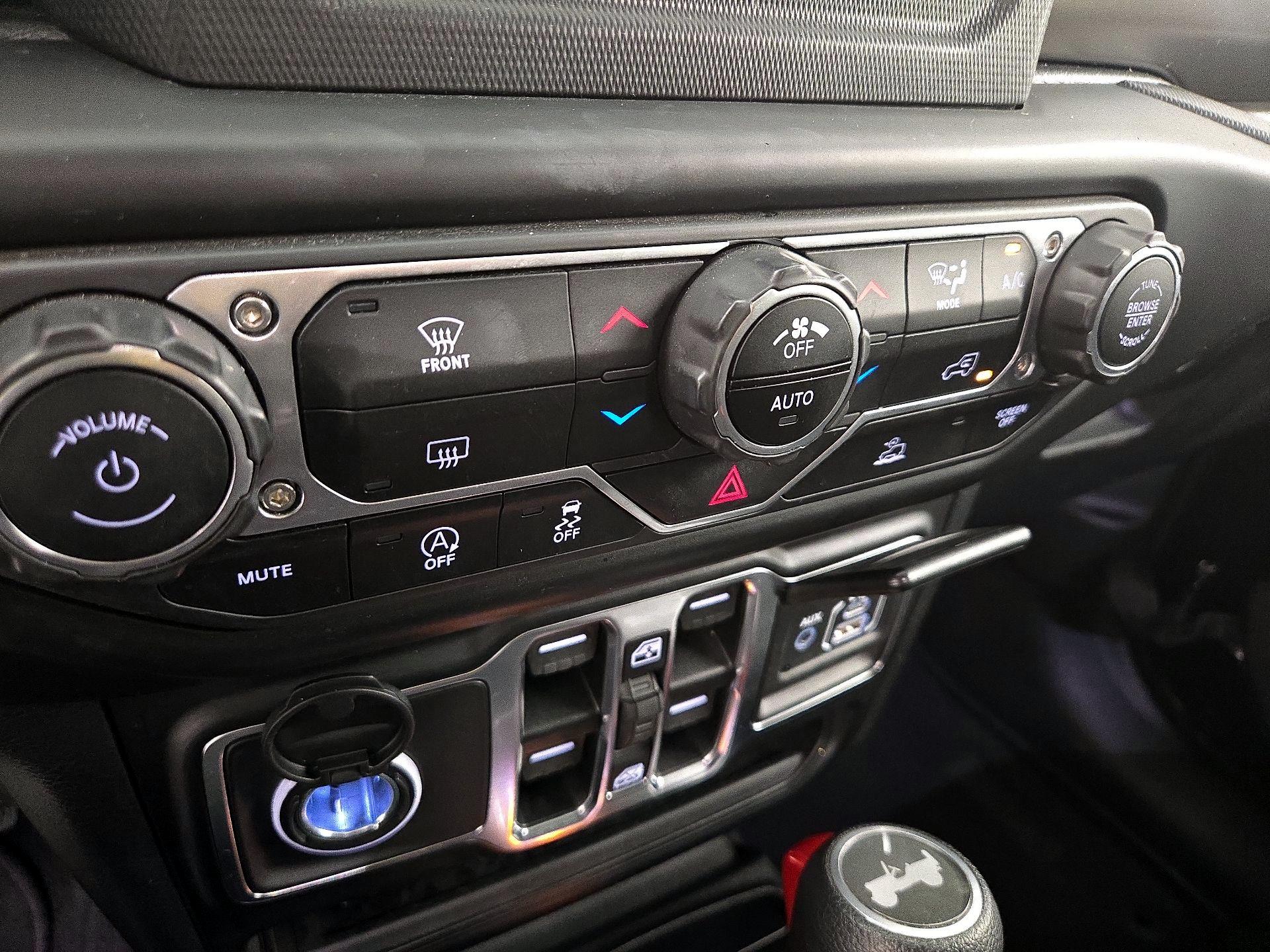 Thumbnail: 2021 Jeep Wrangler - 16