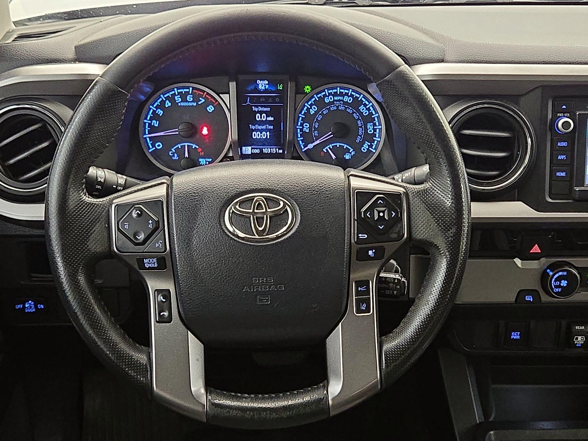 Thumbnail: 2018 Toyota Tacoma - 10