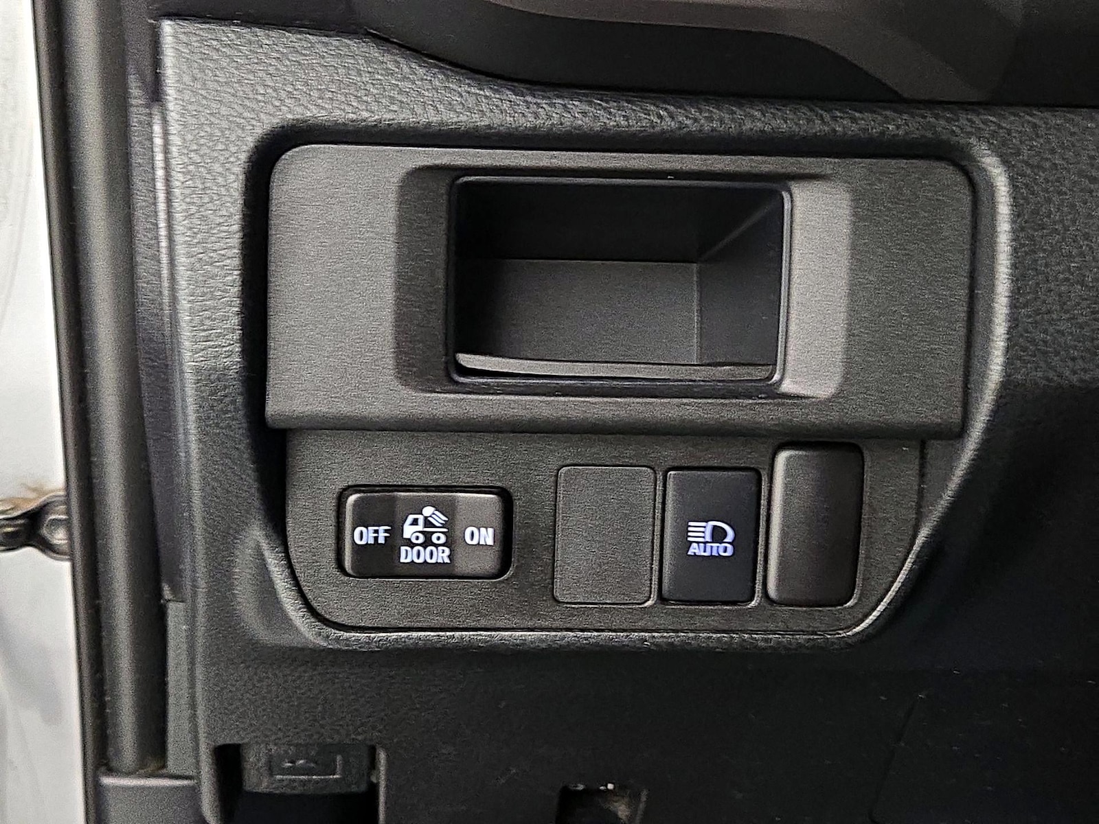 2018 Toyota Tacoma SR5 - Photo 14