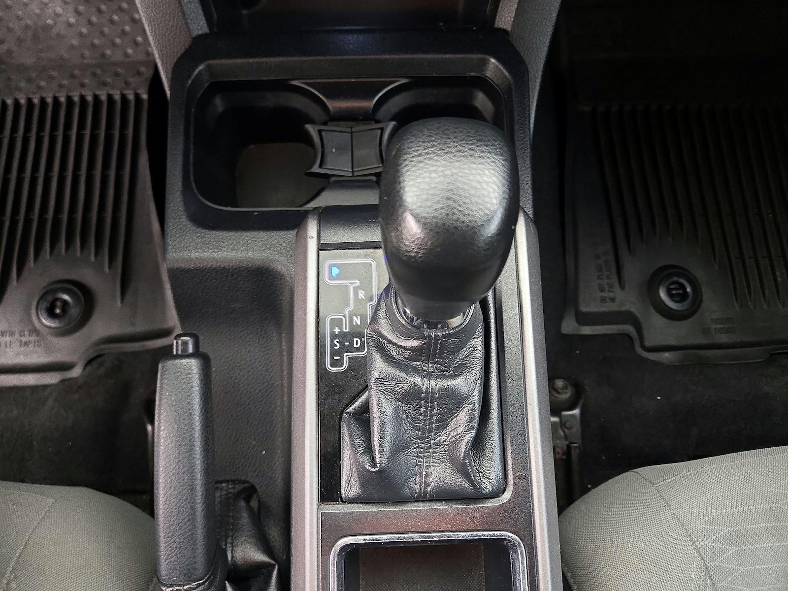 2018 Toyota Tacoma SR5 - Photo 18