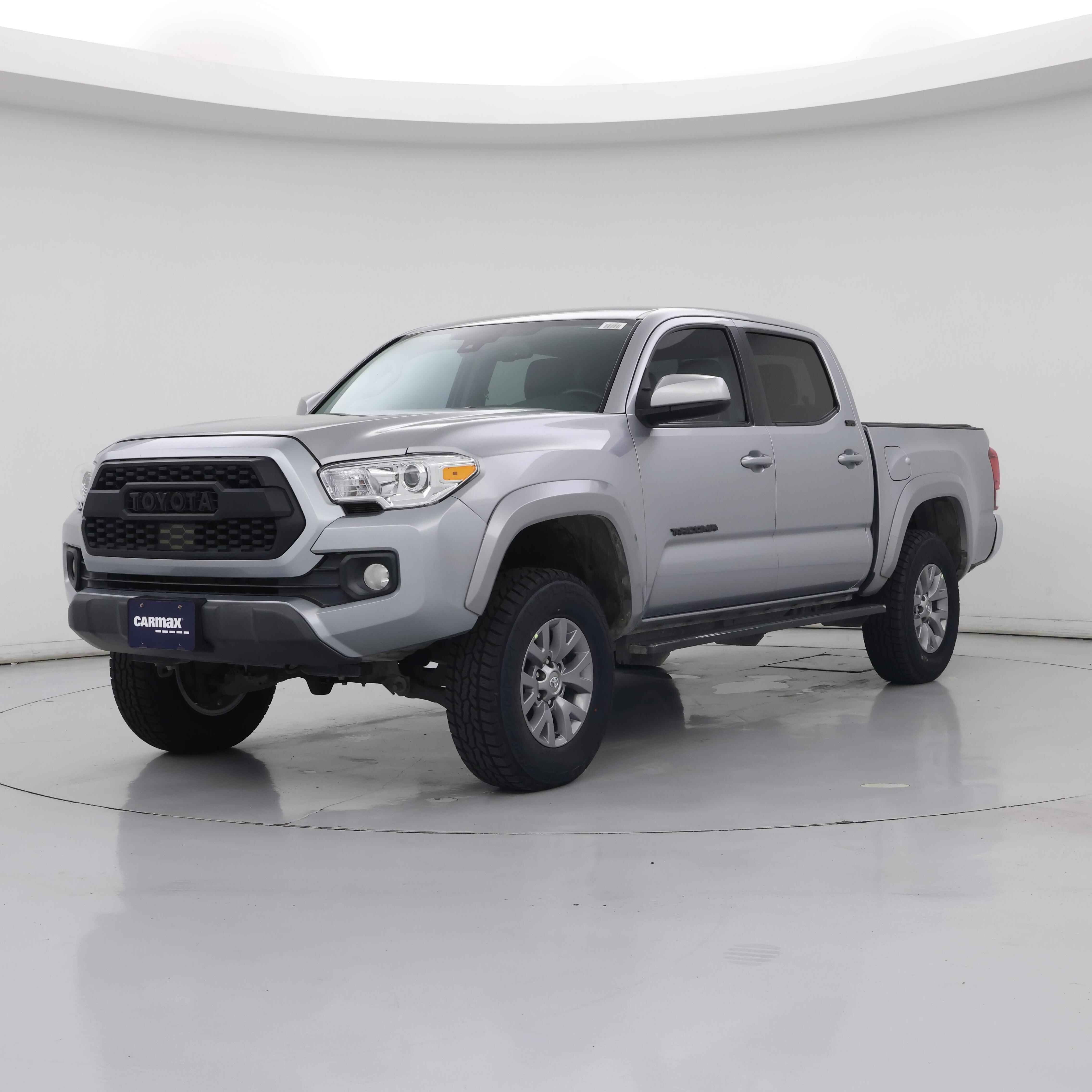 Thumbnail: 2018 Toyota Tacoma - 4