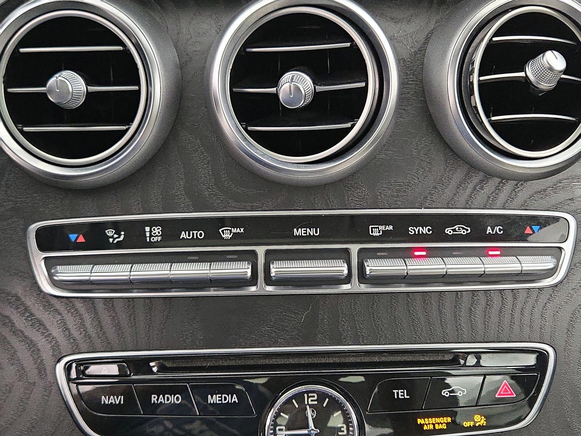 Thumbnail: 2016 Mercedes-Benz C-Class - 16