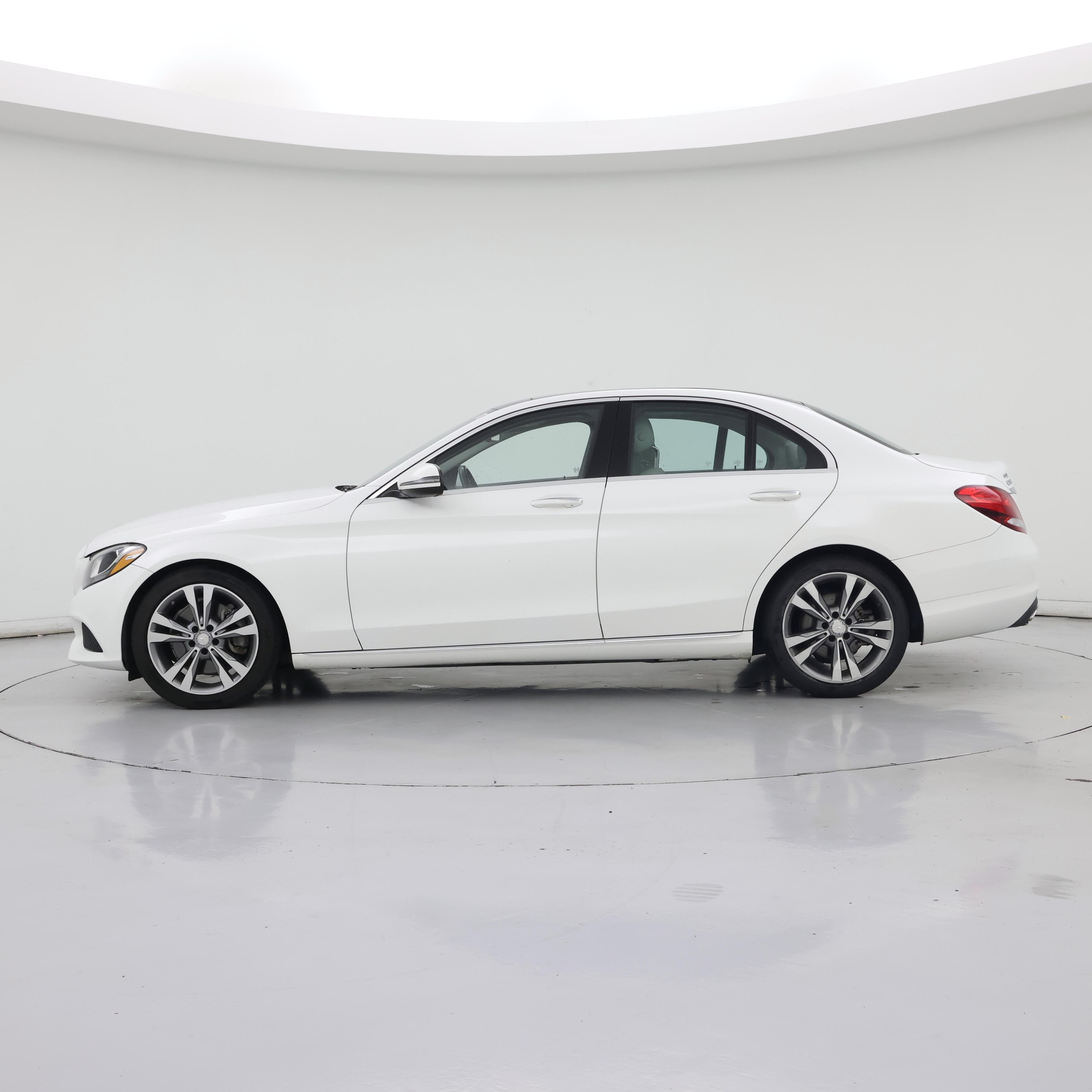 Thumbnail: 2016 Mercedes-Benz C-Class - 3