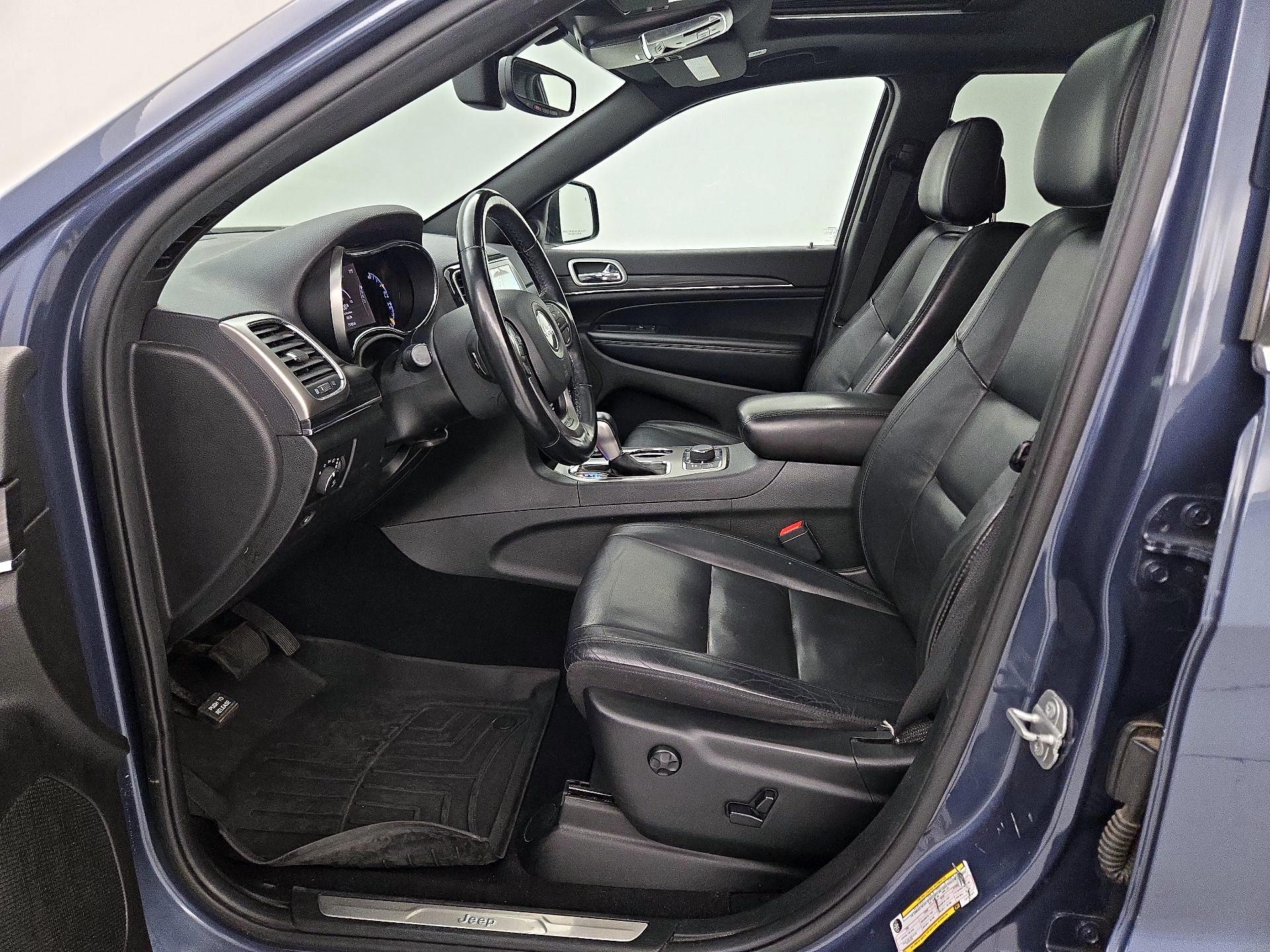 Thumbnail: 2020 Jeep Grand Cherokee - 11
