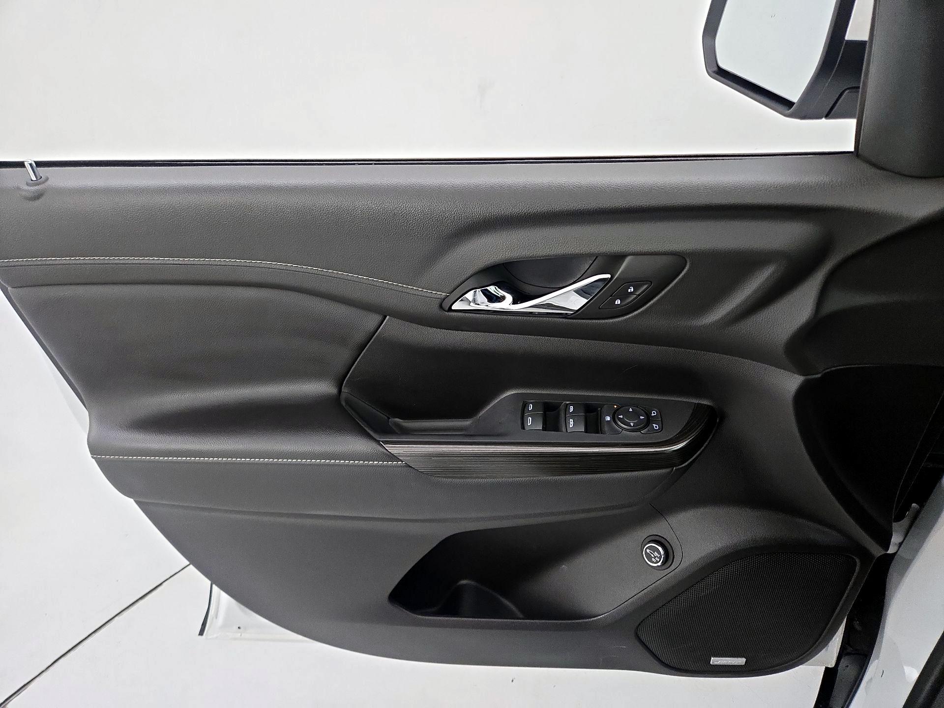 Thumbnail: 2023 GMC Acadia - 12