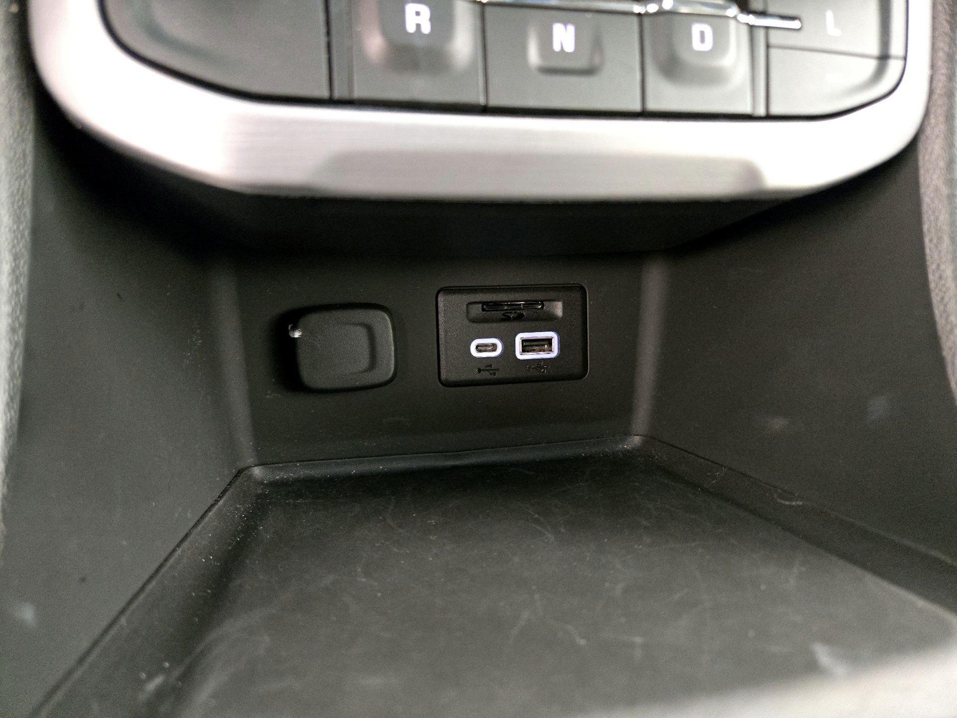 Thumbnail: 2023 GMC Acadia - 19