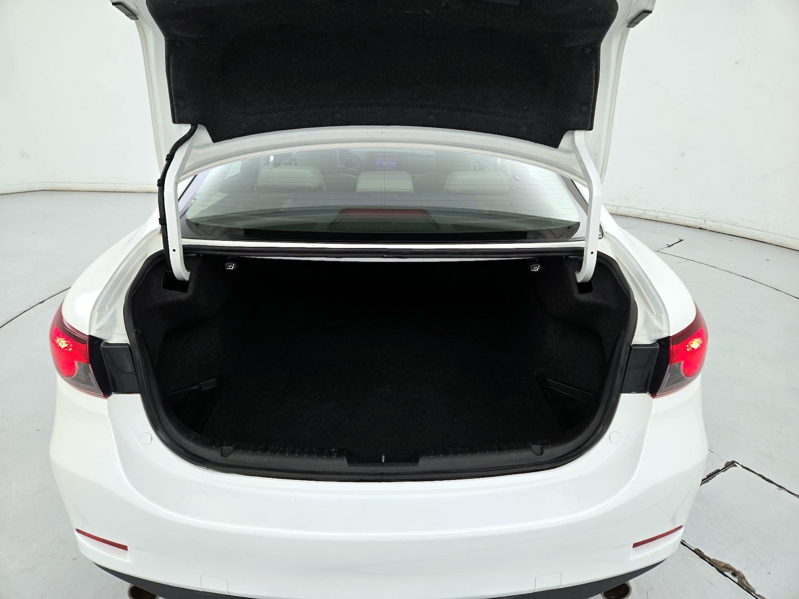 2015 Mazda MAZDA6 i Touring - Photo 22