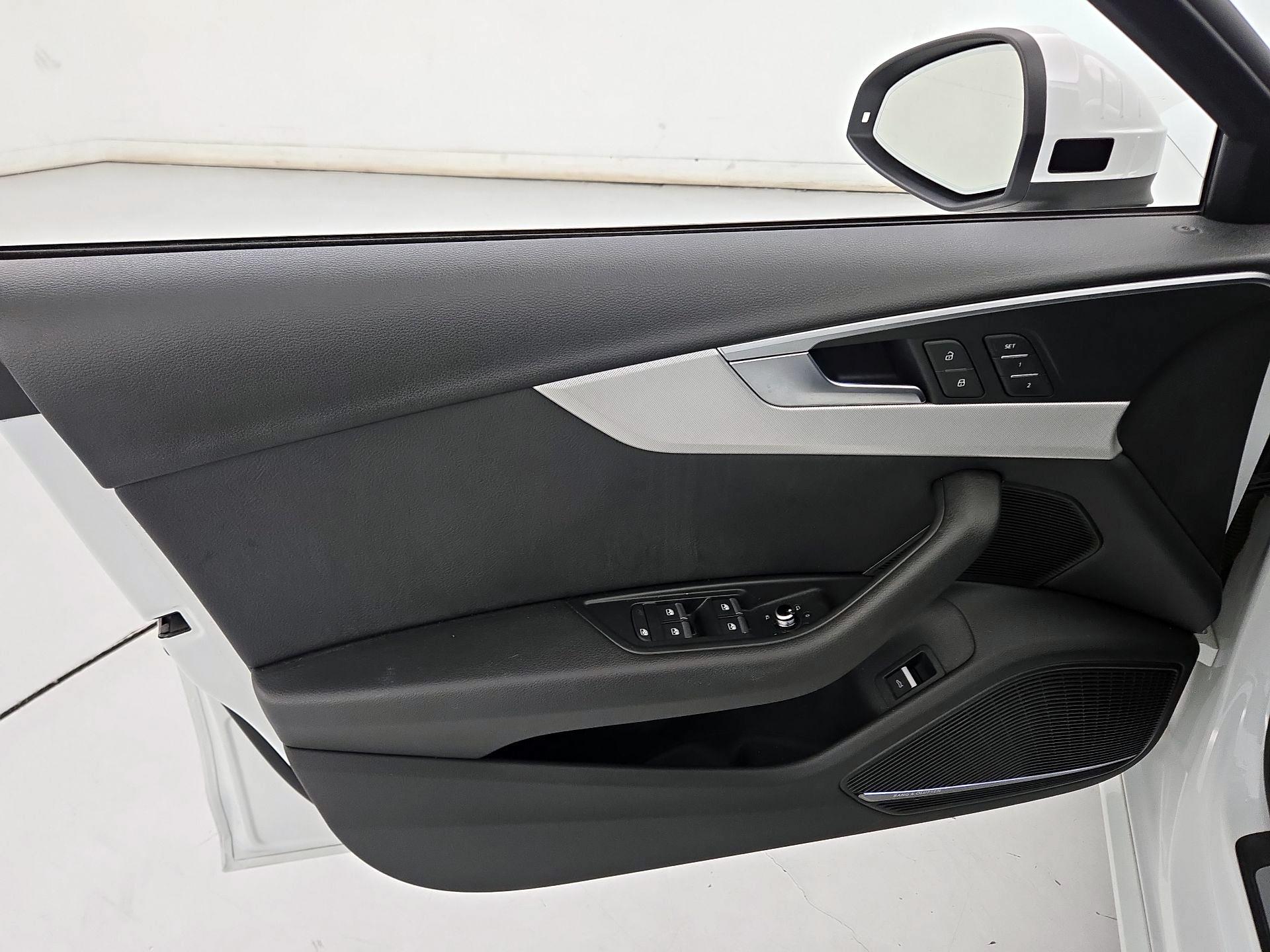 Thumbnail: 2017 Audi A4 - 12