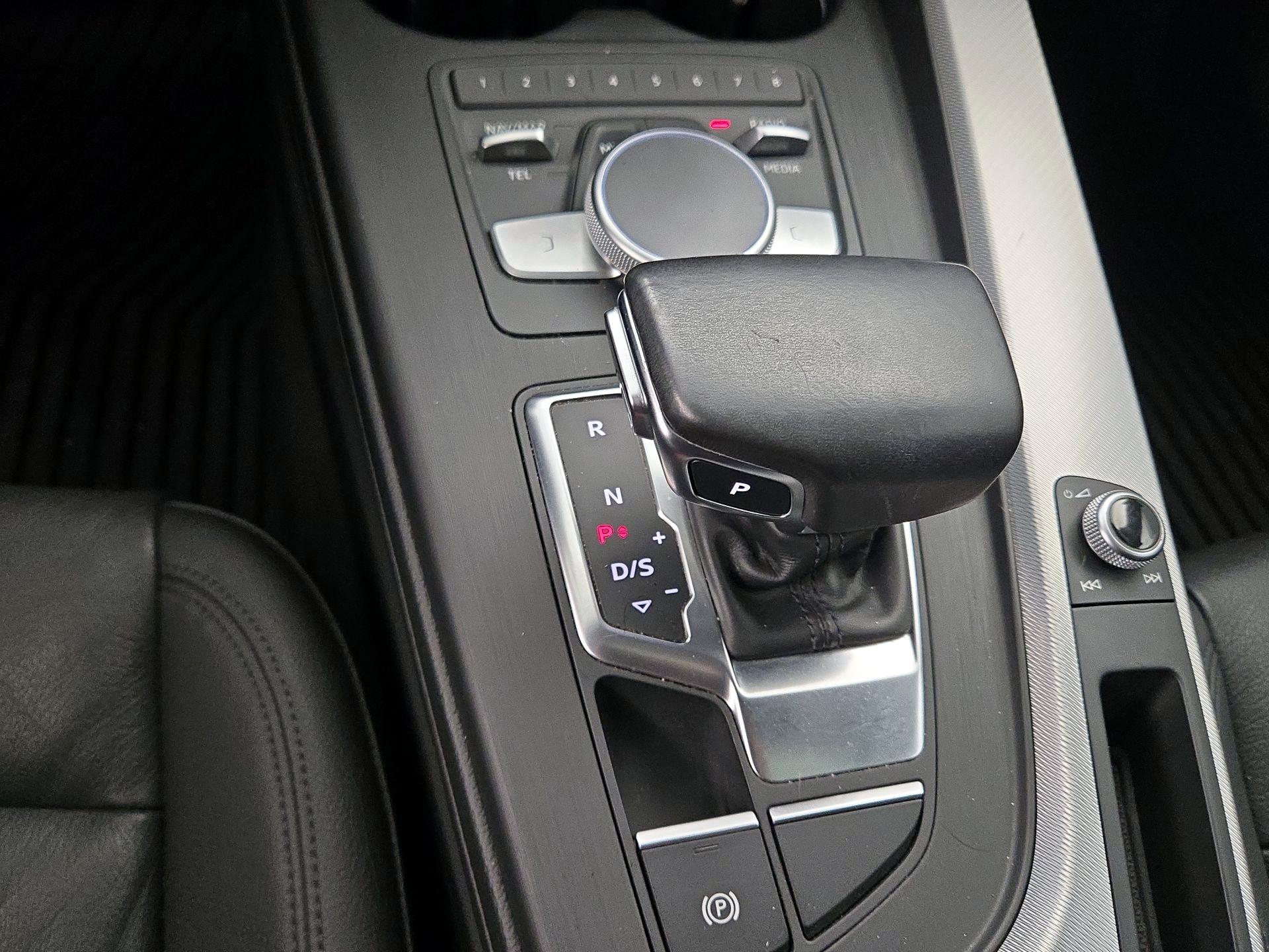 Thumbnail: 2017 Audi A4 - 18