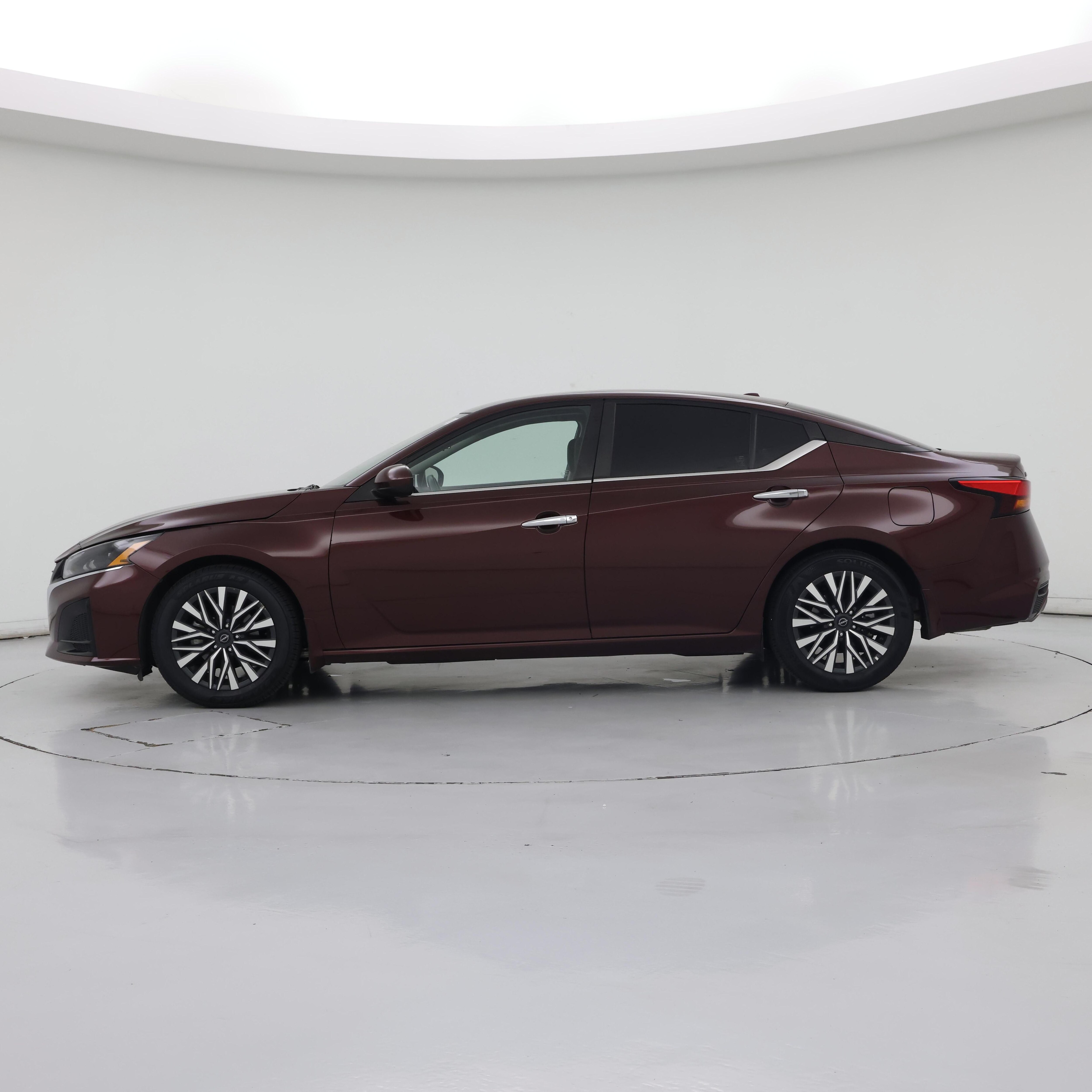 Thumbnail: 2024 Nissan Altima - 3