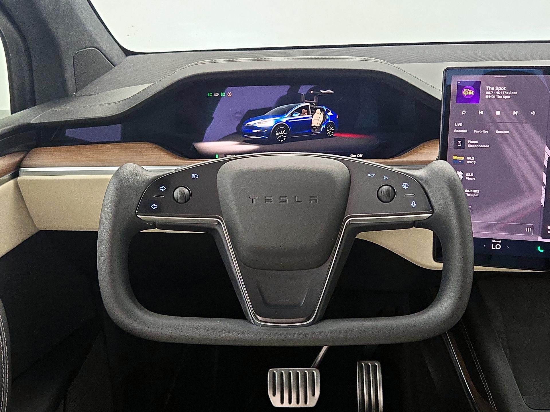 Thumbnail: 2023 Tesla Model X - 10