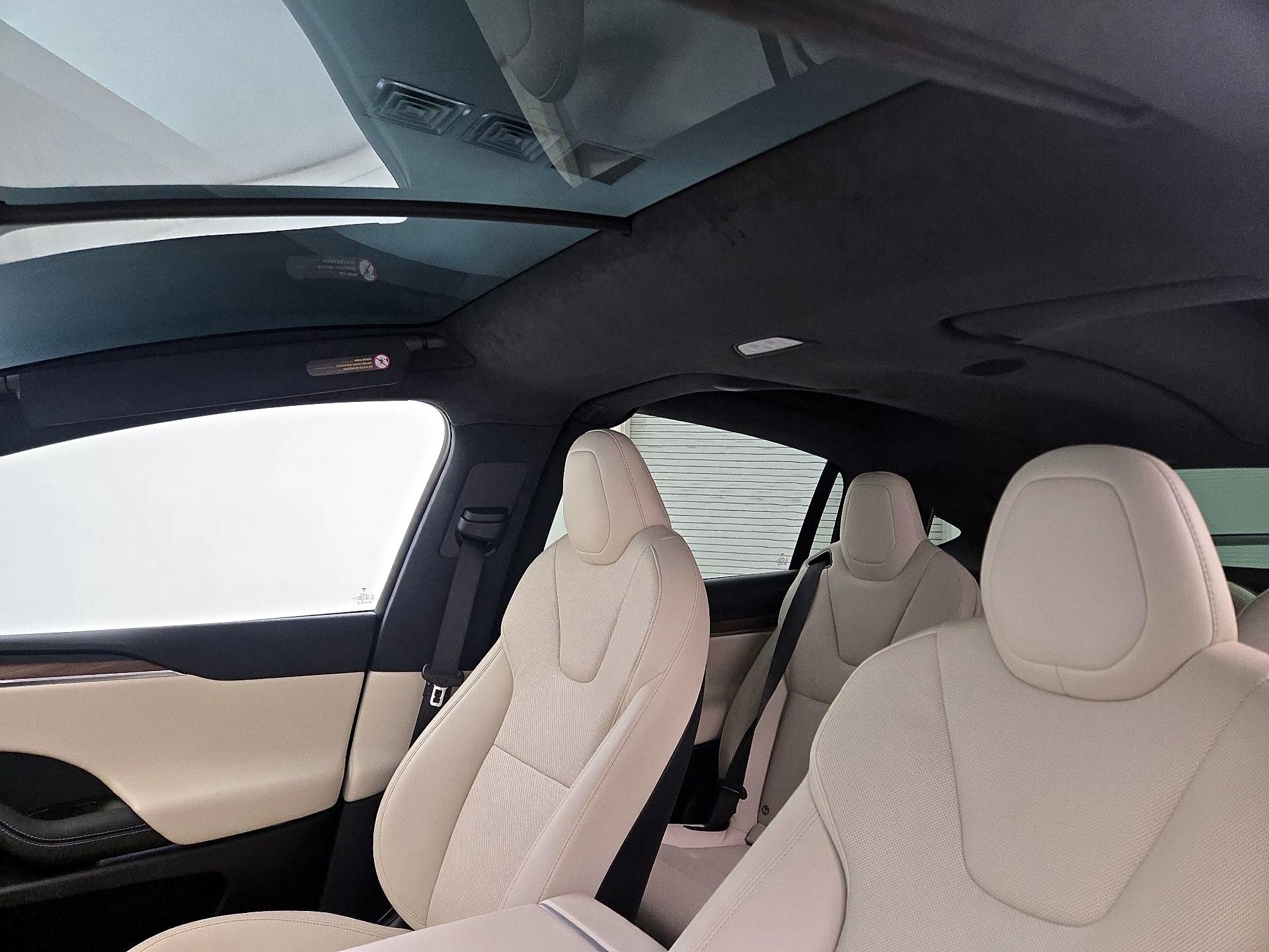 Thumbnail: 2023 Tesla Model X - 18