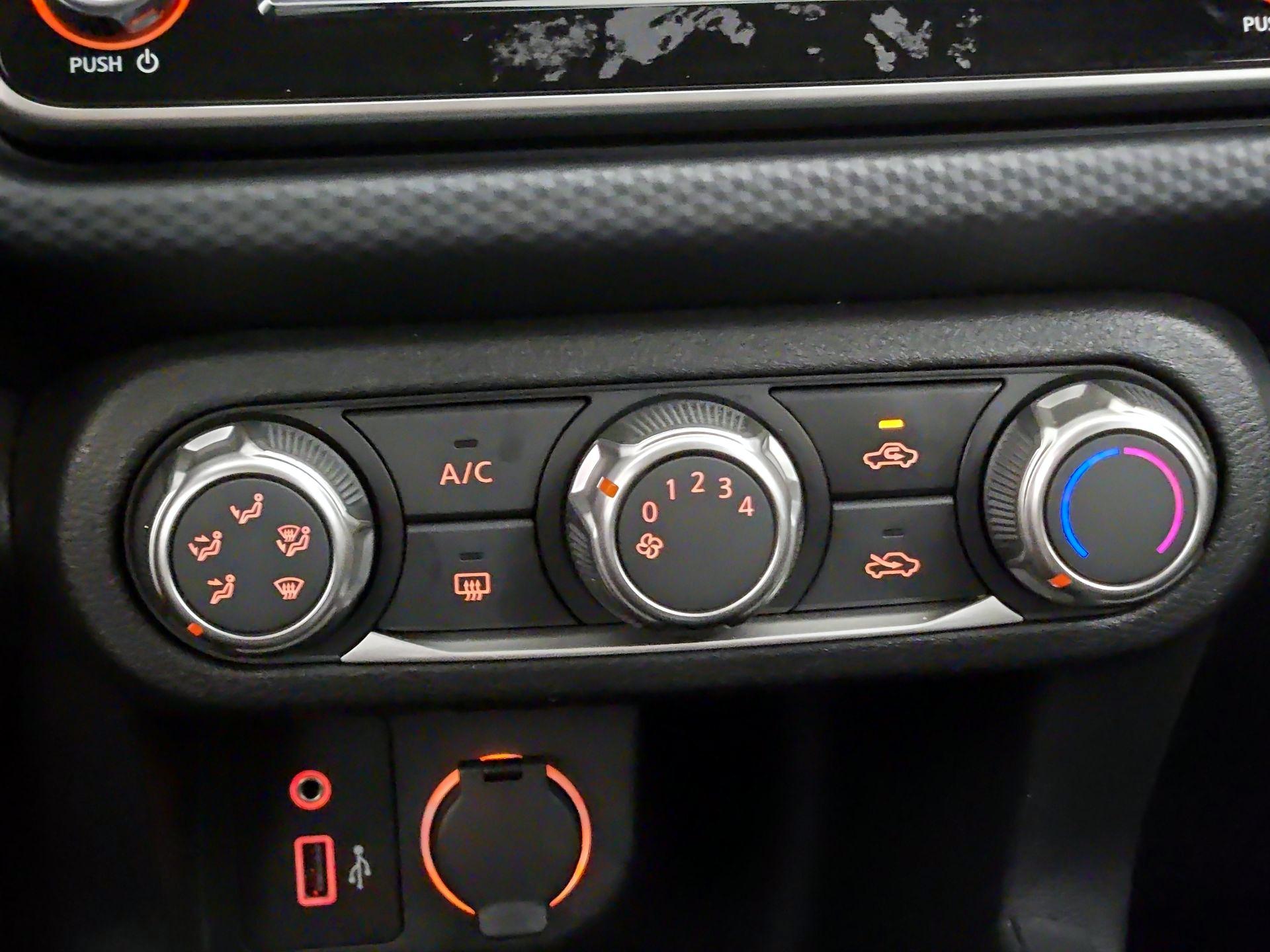 Thumbnail: 2023 Nissan Kicks - 16