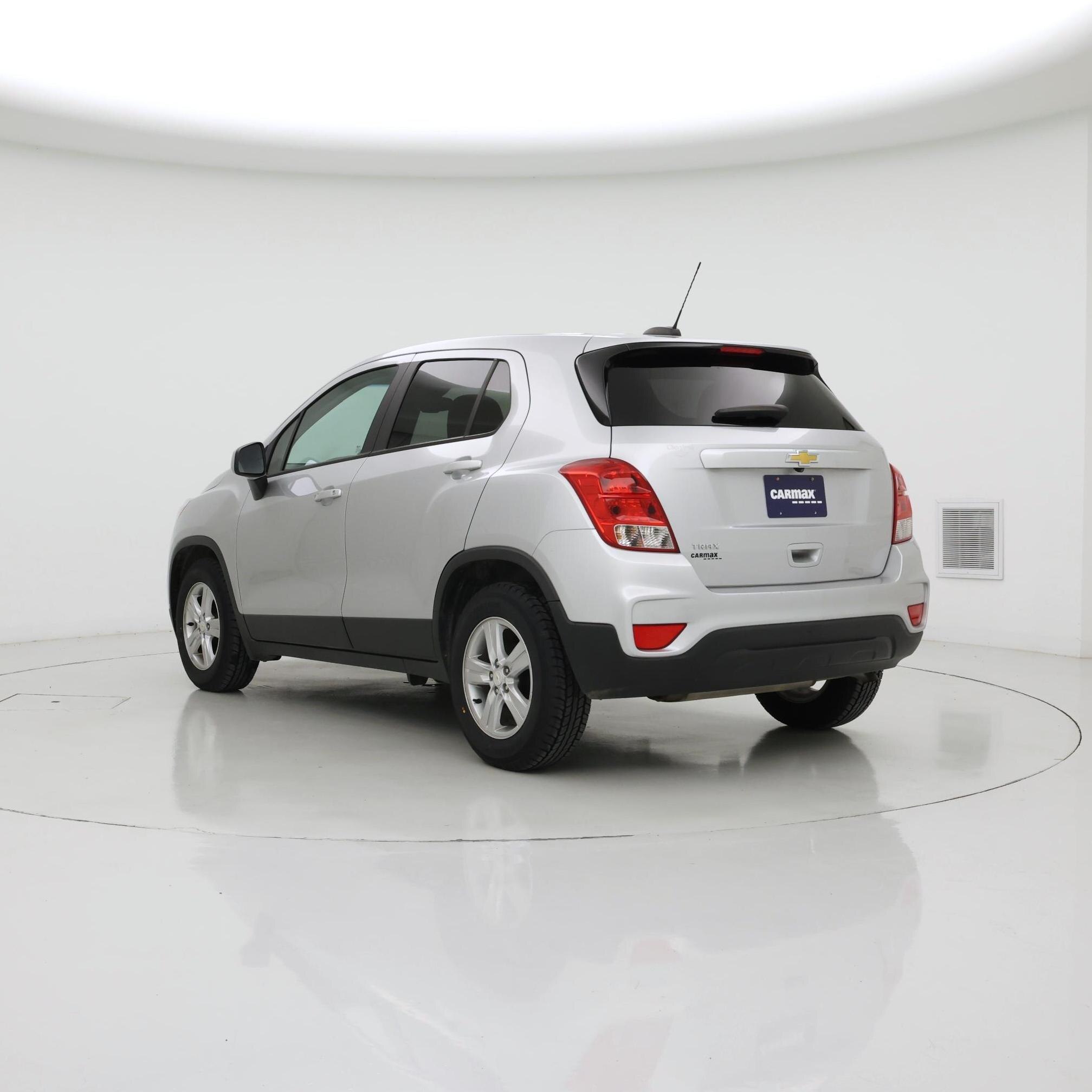 Thumbnail: 2022 Chevrolet Trax - 2