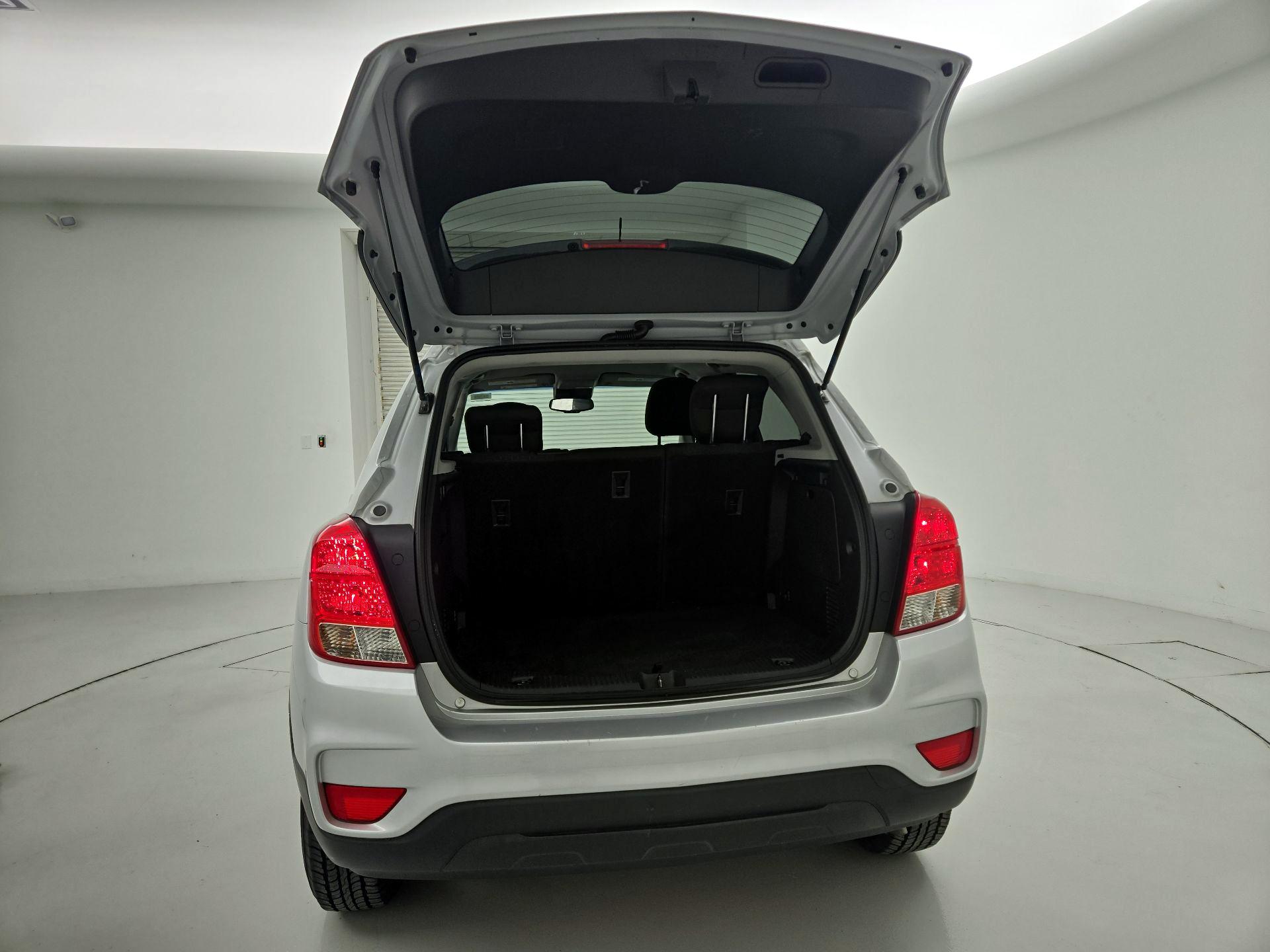 Thumbnail: 2022 Chevrolet Trax - 20