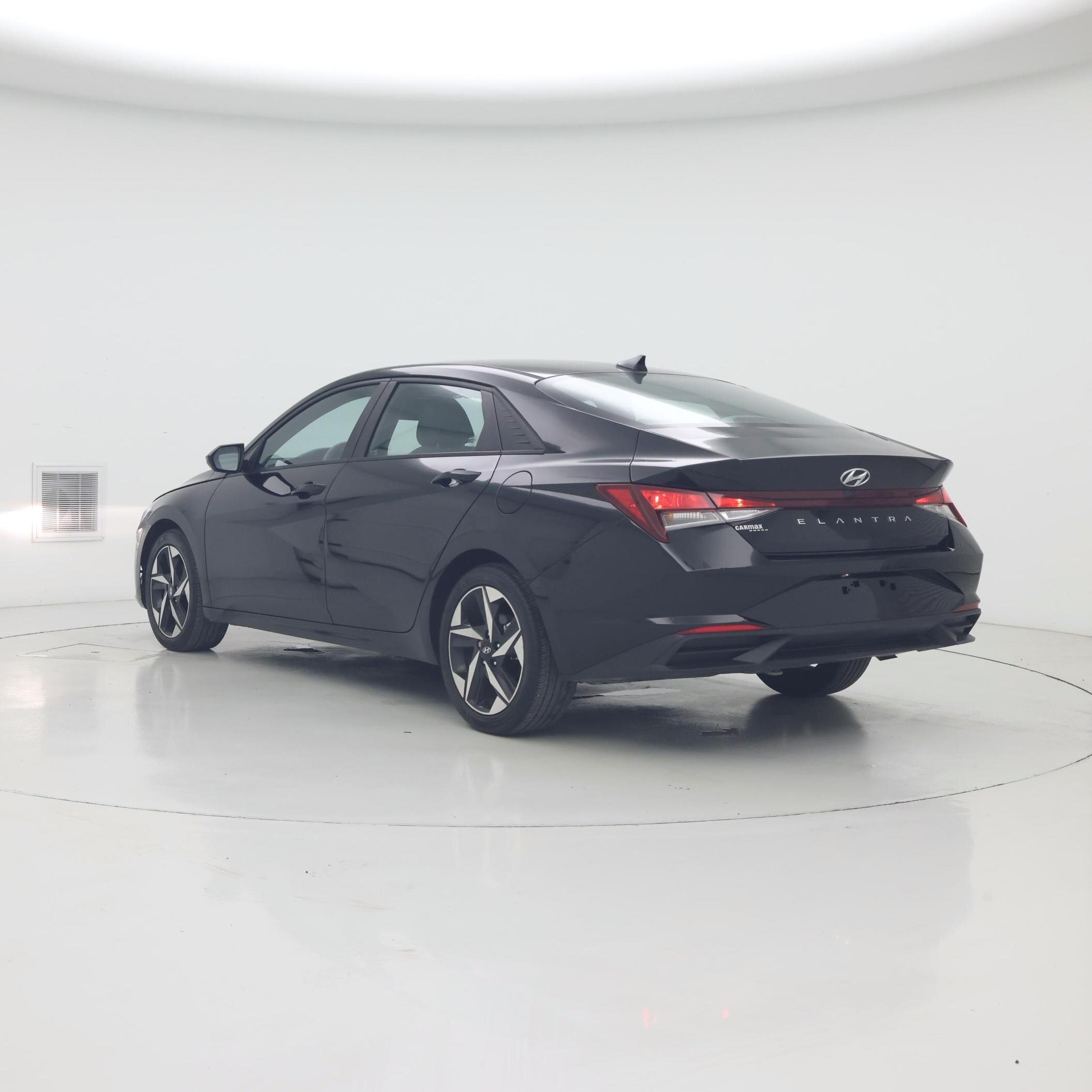 Thumbnail: 2023 Hyundai Elantra - 2