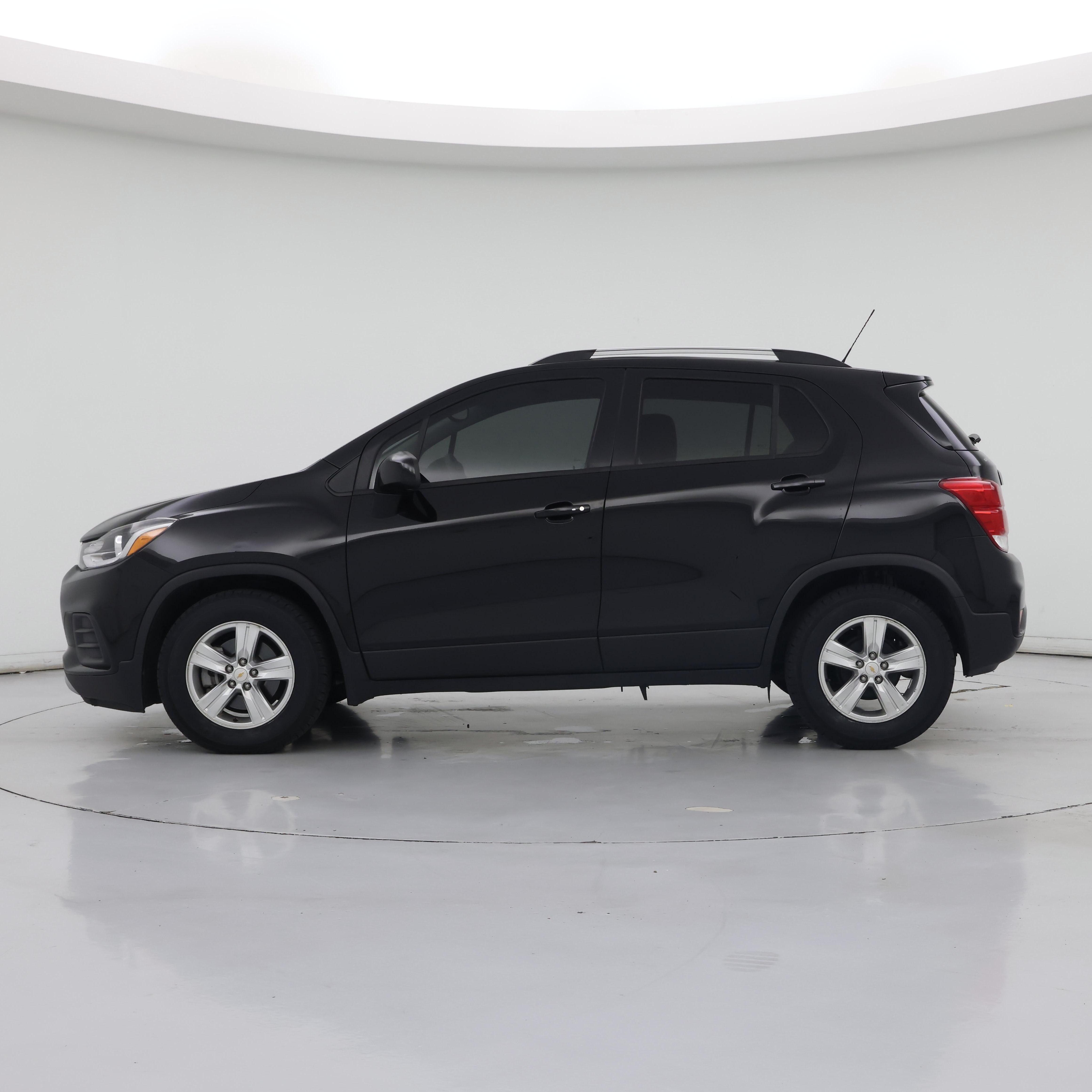 Thumbnail: 2021 Chevrolet Trax - 3