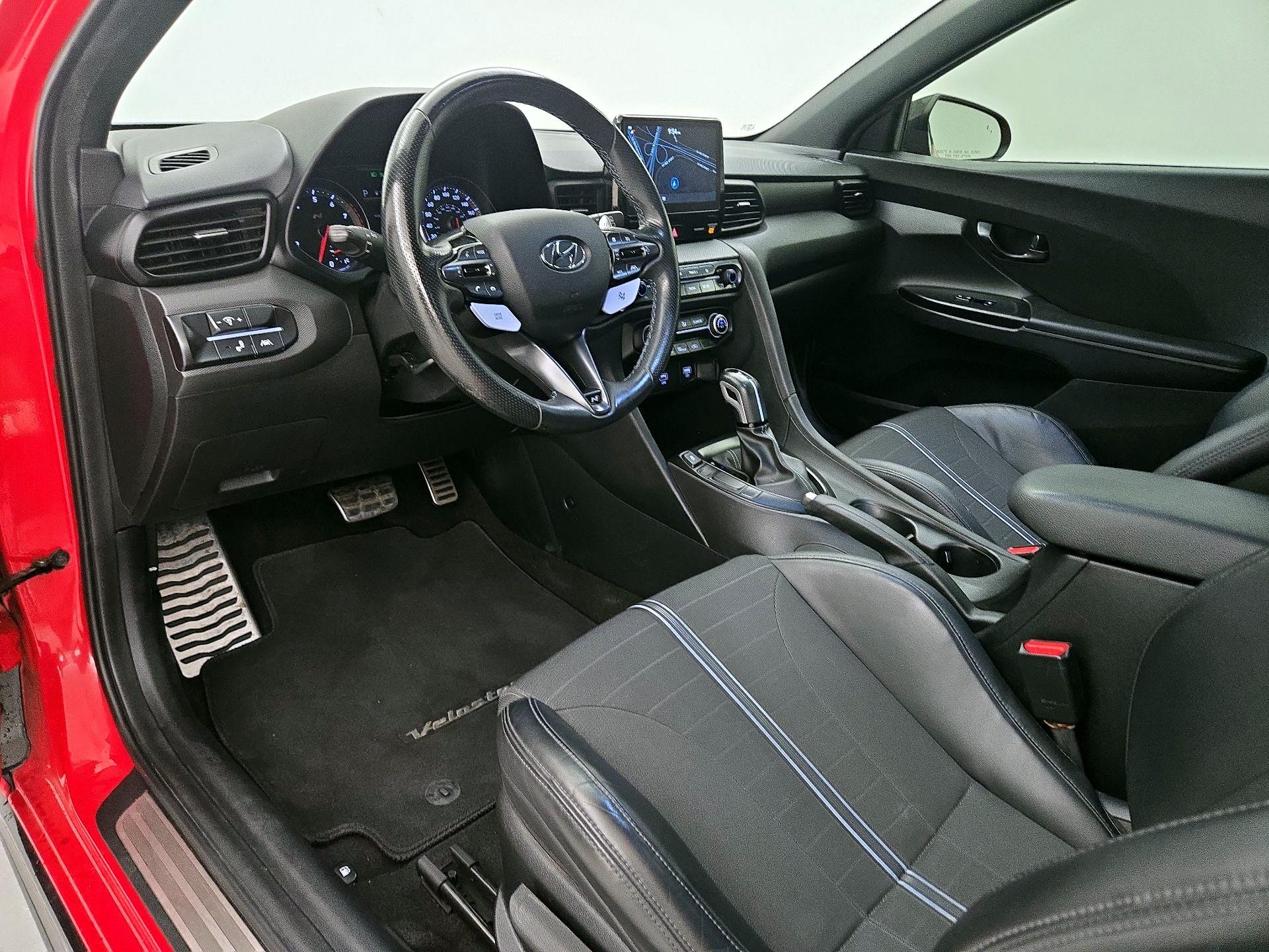 Thumbnail: 2022 Hyundai Veloster - 9