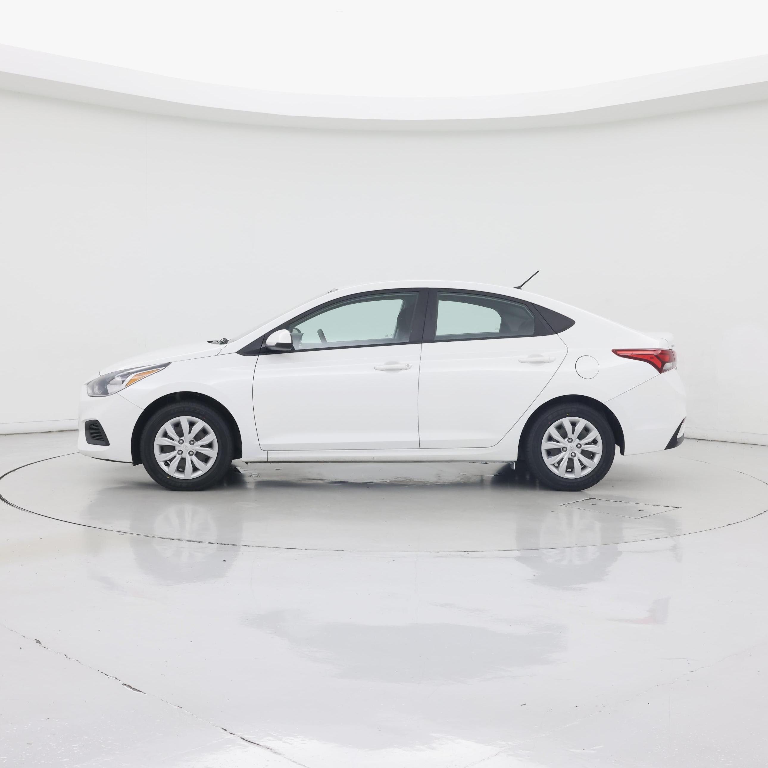 Thumbnail: 2022 Hyundai Accent - 3