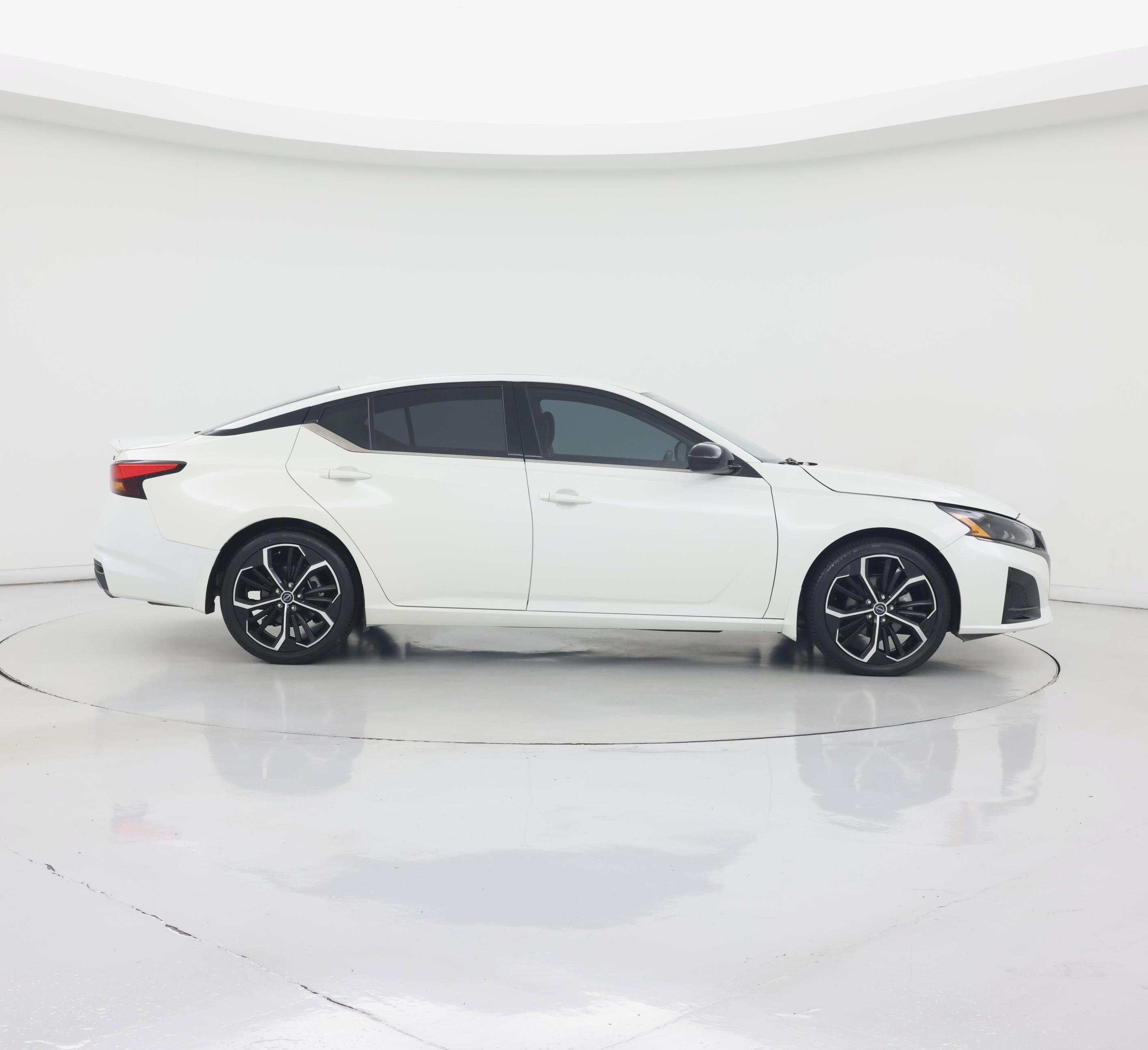 Thumbnail: 2023 Nissan Altima - 7