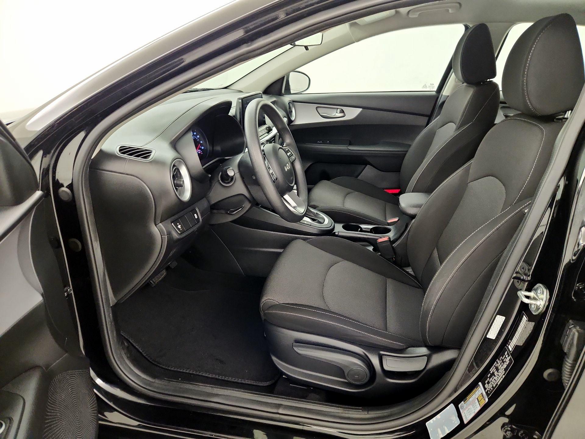 Thumbnail: 2024 Kia Forte - 11