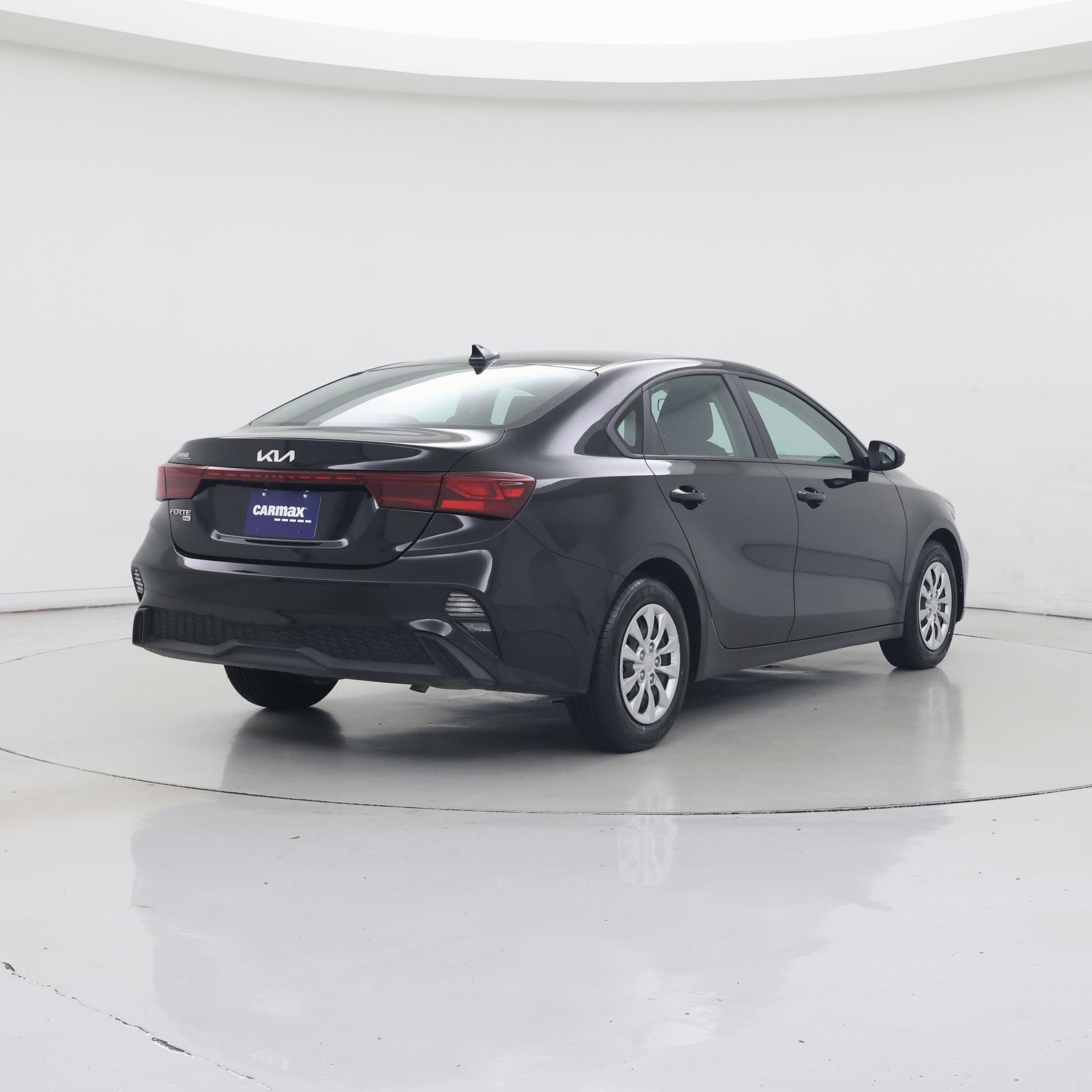 Thumbnail: 2024 Kia Forte - 8