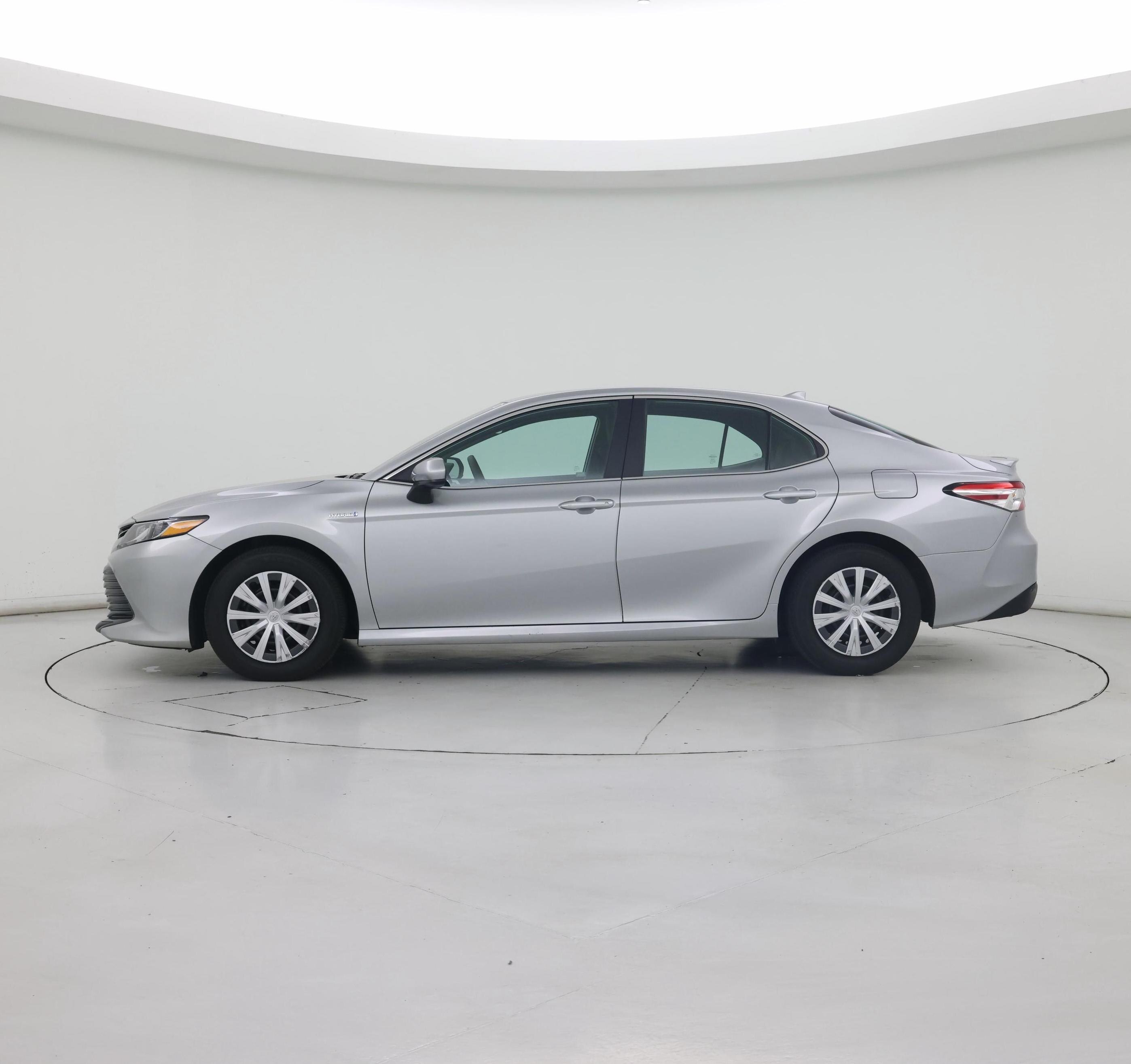 Thumbnail: 2020 Toyota Camry - 3