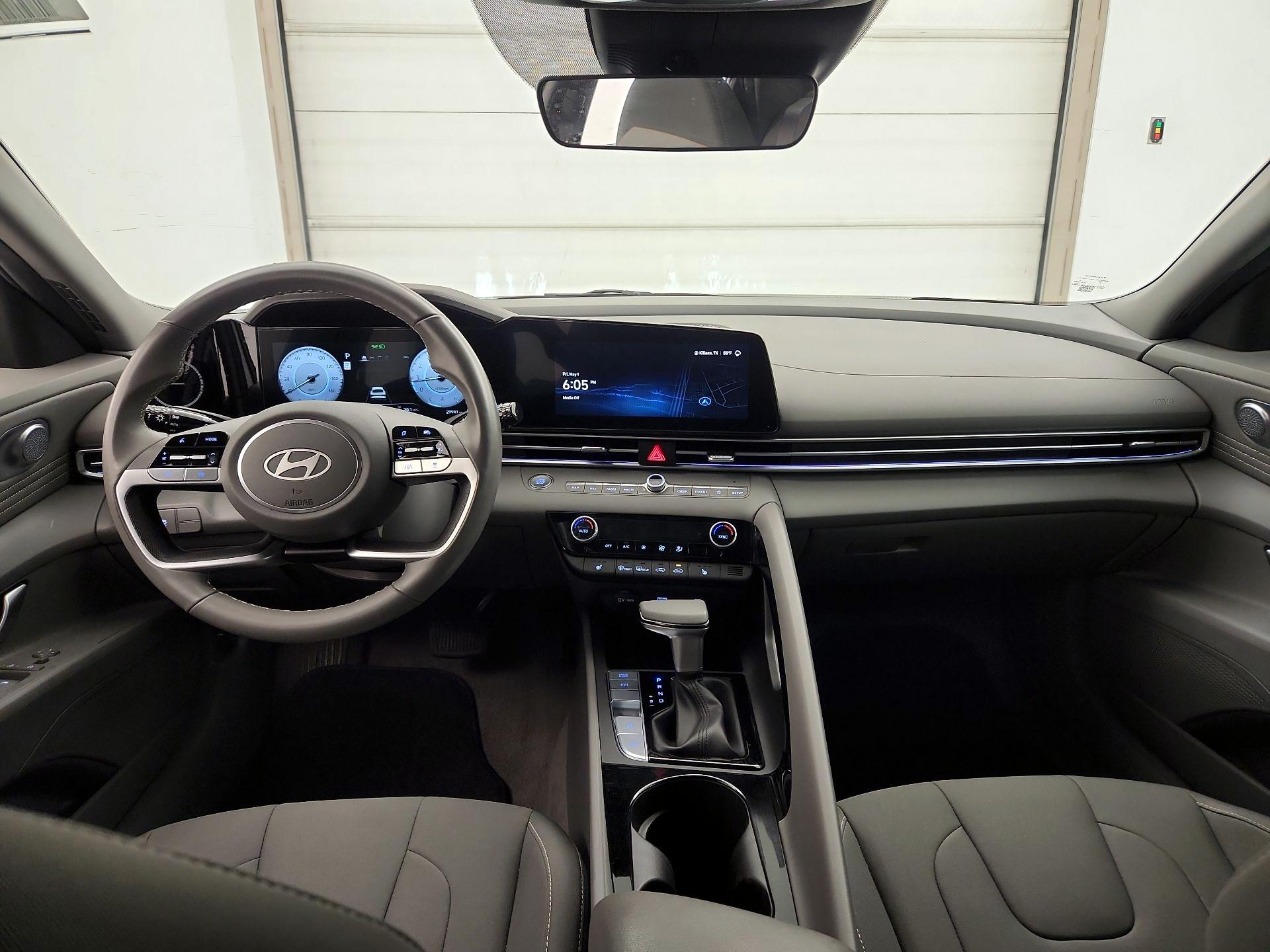 Thumbnail: 2024 Hyundai Elantra - 9