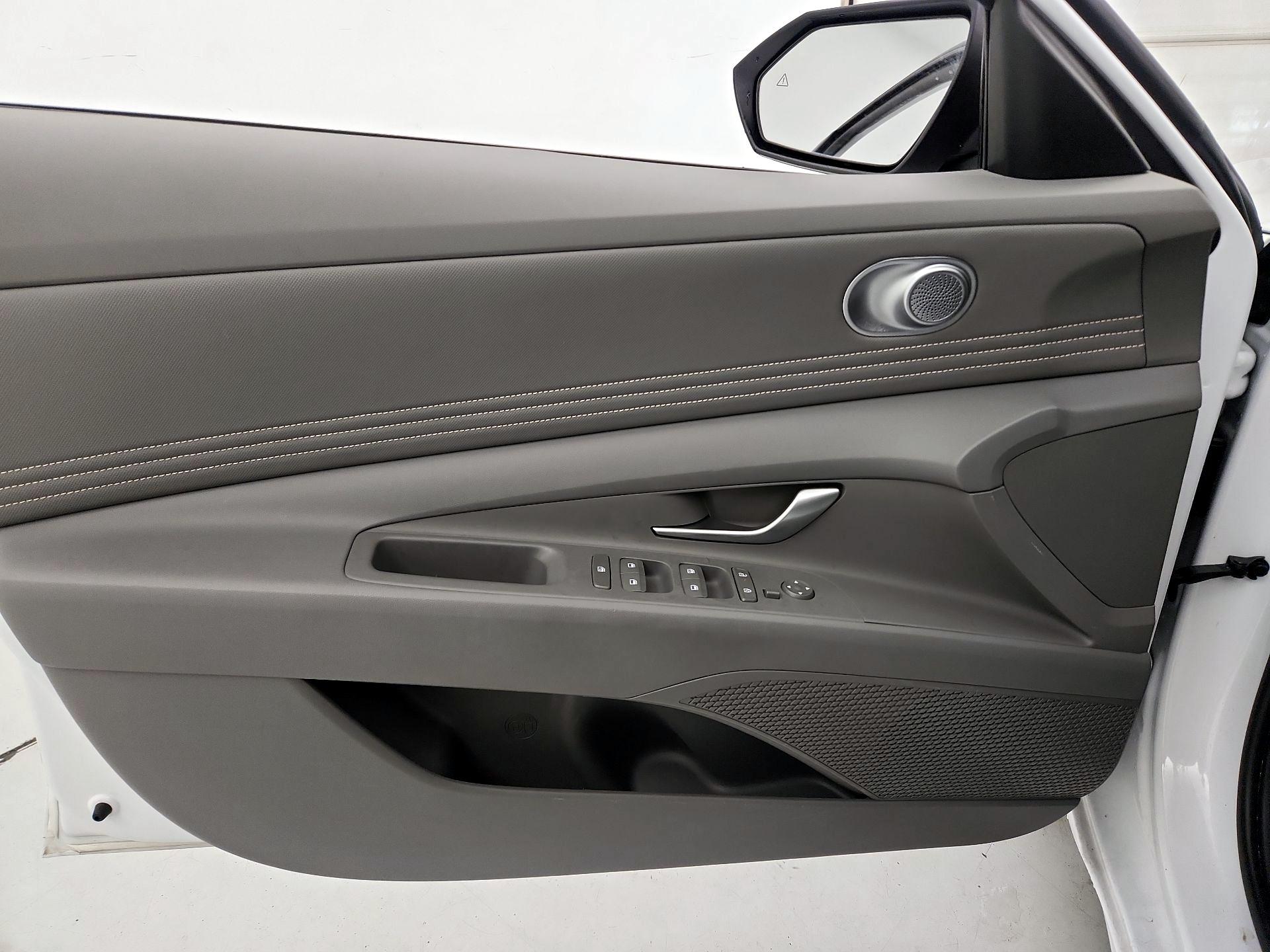 Thumbnail: 2024 Hyundai Elantra - 12