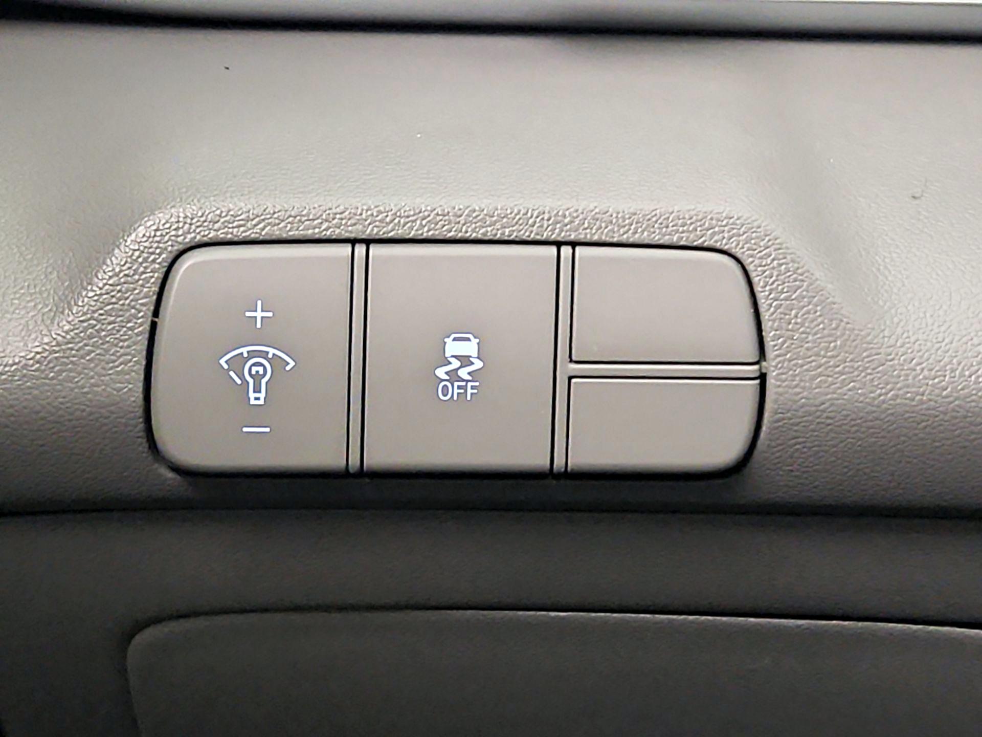 Thumbnail: 2024 Hyundai Elantra - 13