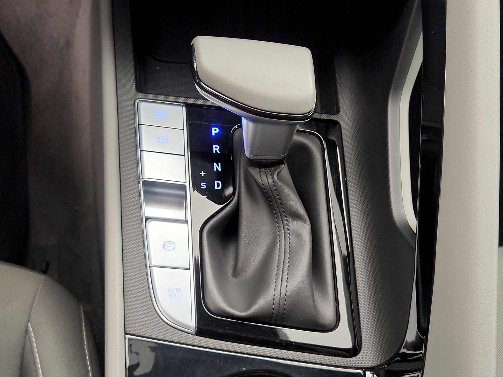 Thumbnail: 2024 Hyundai Elantra - 18