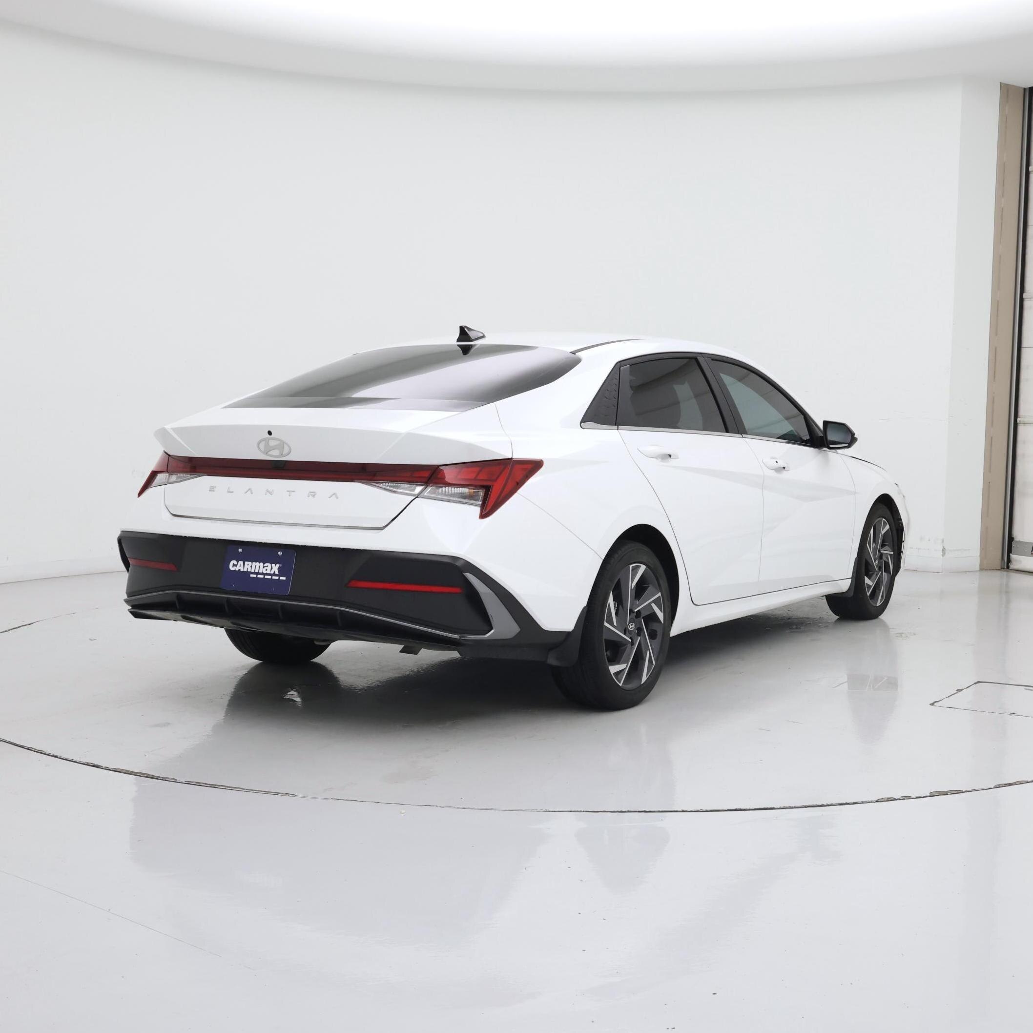 Thumbnail: 2024 Hyundai Elantra - 8