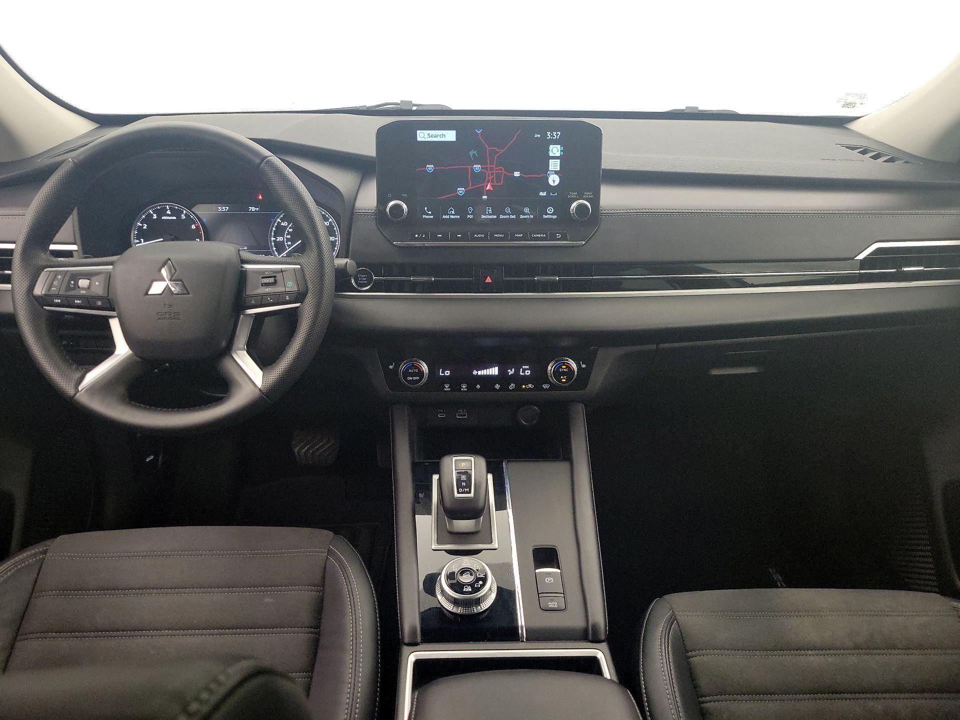 Thumbnail: 2023 Mitsubishi Outlander - 9
