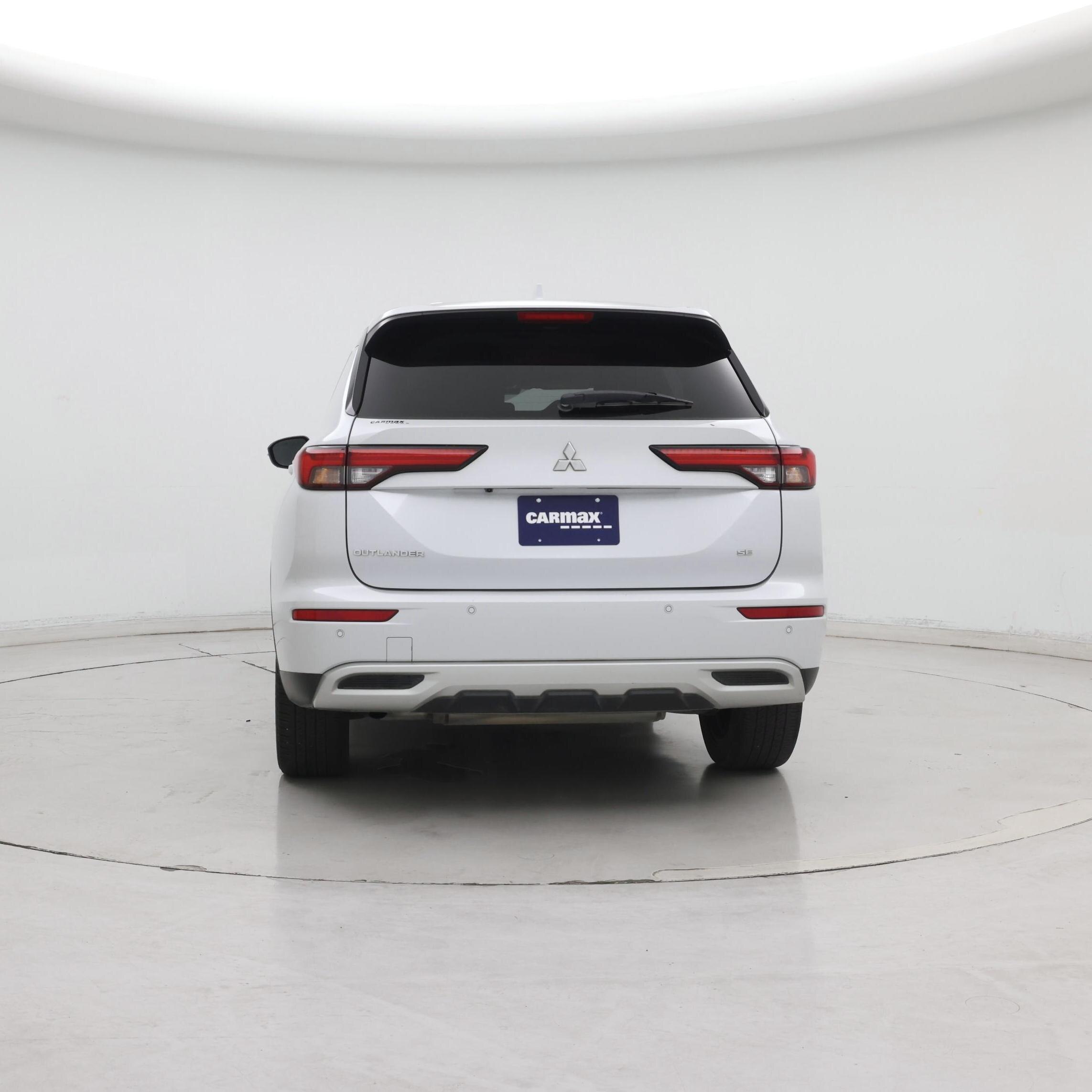 Thumbnail: 2023 Mitsubishi Outlander - 6