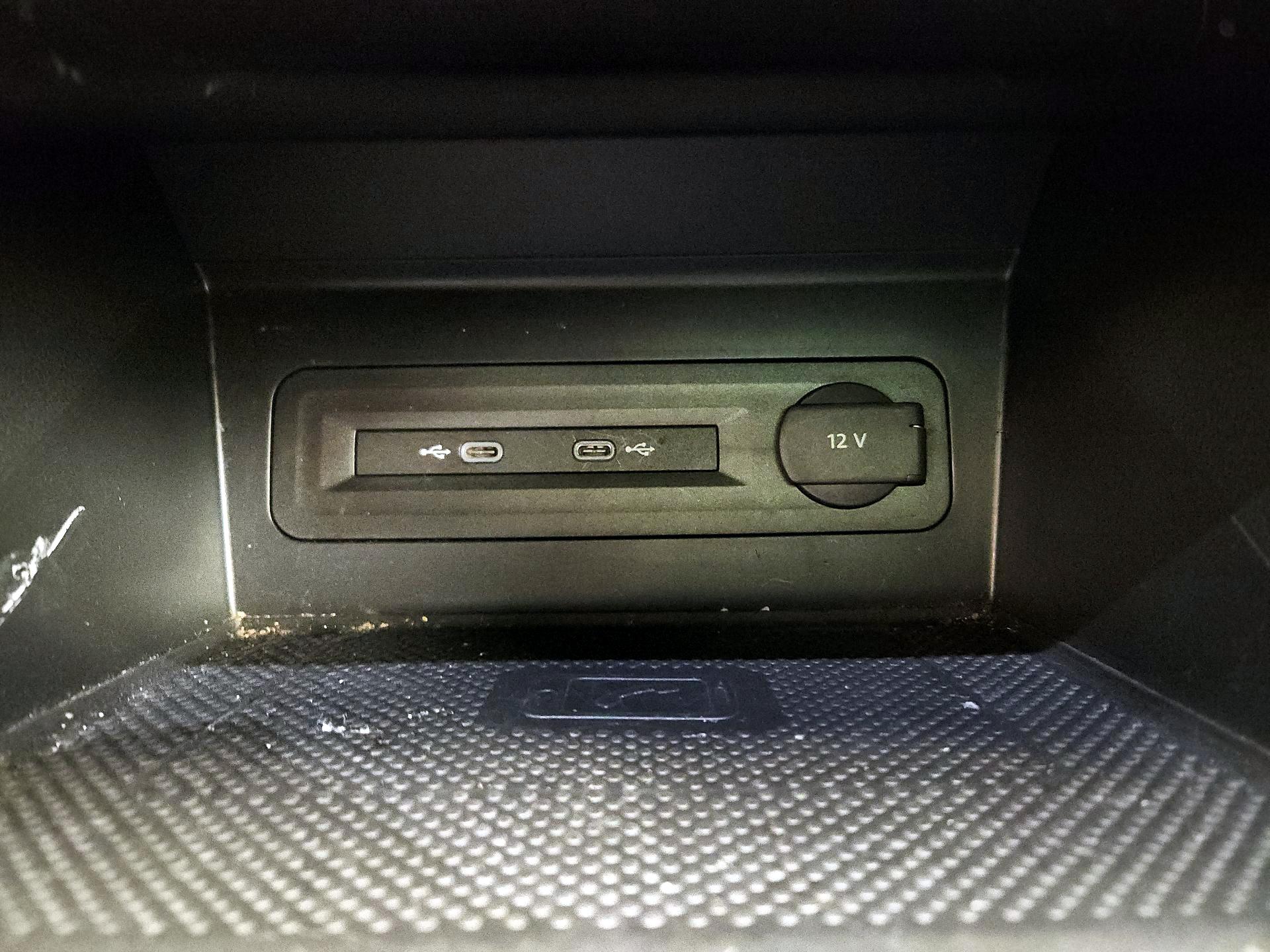 Thumbnail: 2022 Volkswagen Atlas - 18