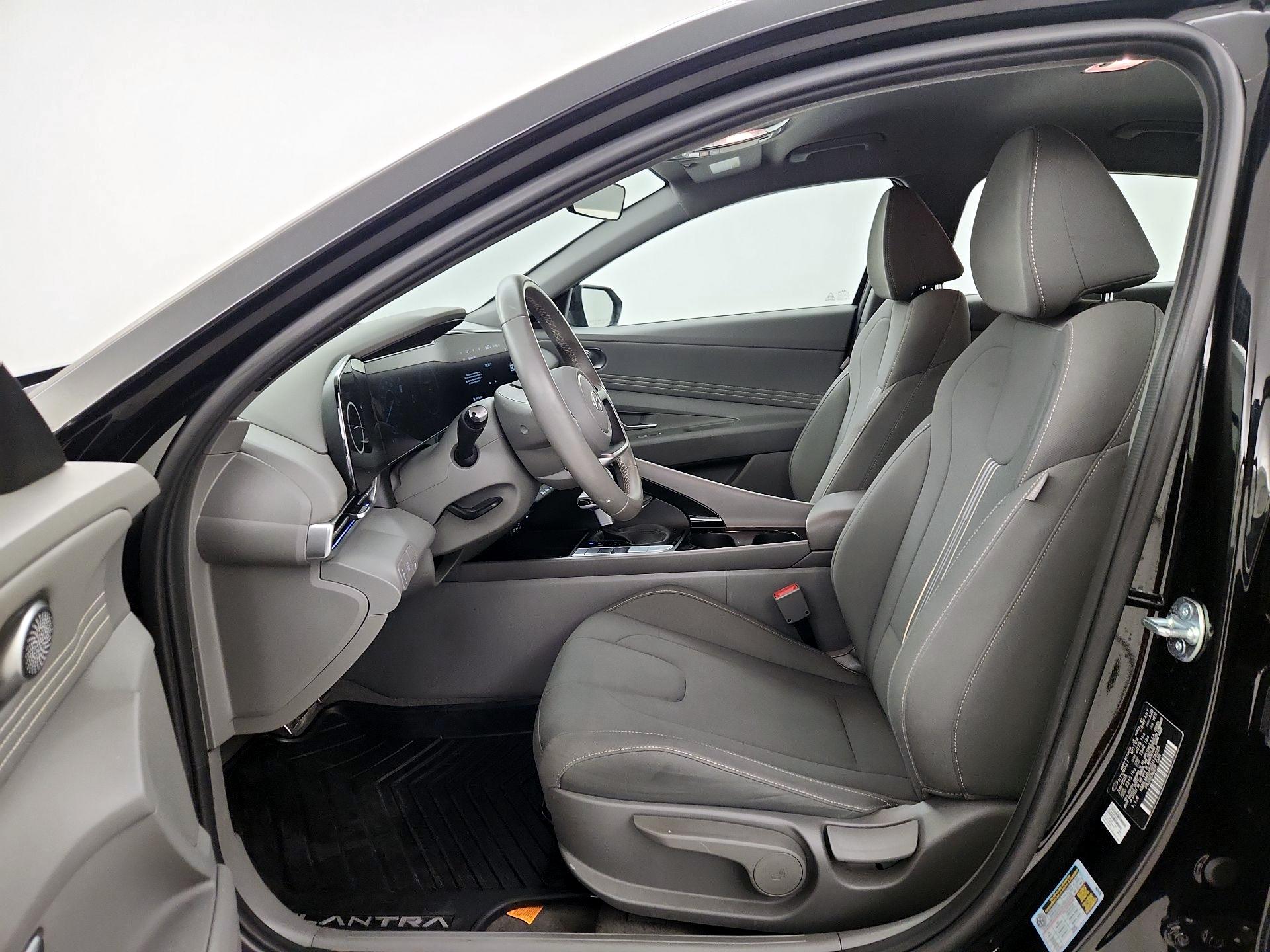Thumbnail: 2025 Hyundai Elantra - 11